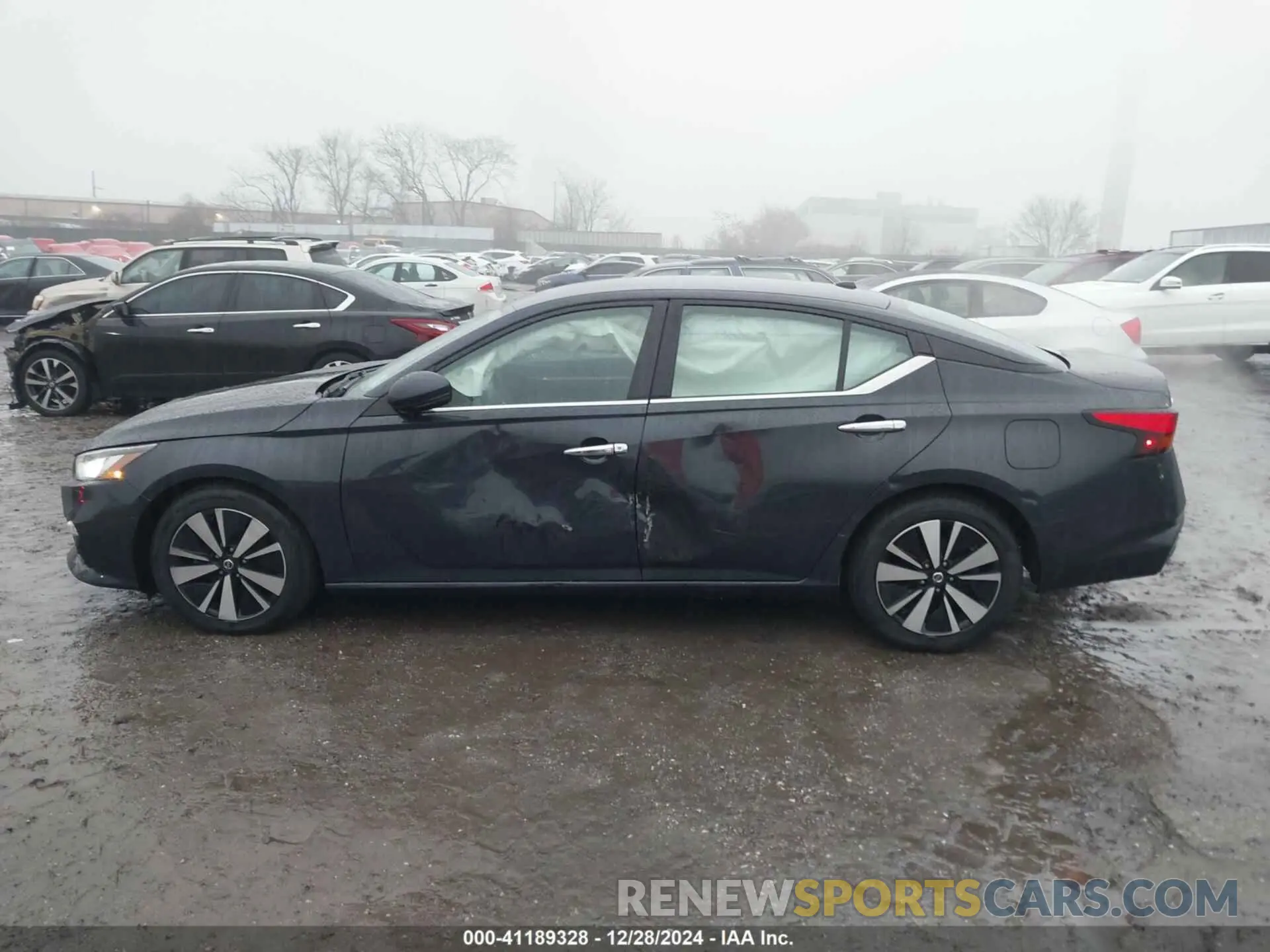 14 Photograph of a damaged car 1N4BL4EV2KC170086 NISSAN ALTIMA 2019