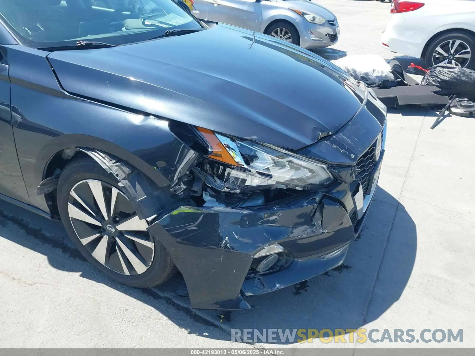 6 Photograph of a damaged car 1N4BL4EV3KC129191 NISSAN ALTIMA 2019