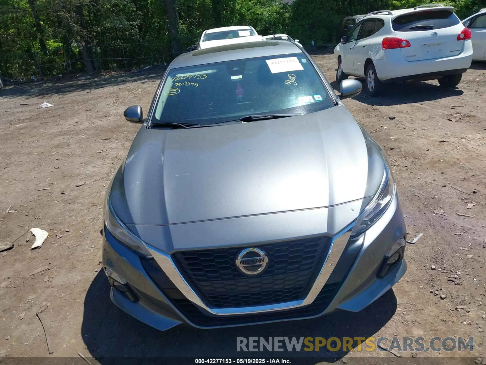 12 Photograph of a damaged car 1N4BL4EV3KC188239 NISSAN ALTIMA 2019
