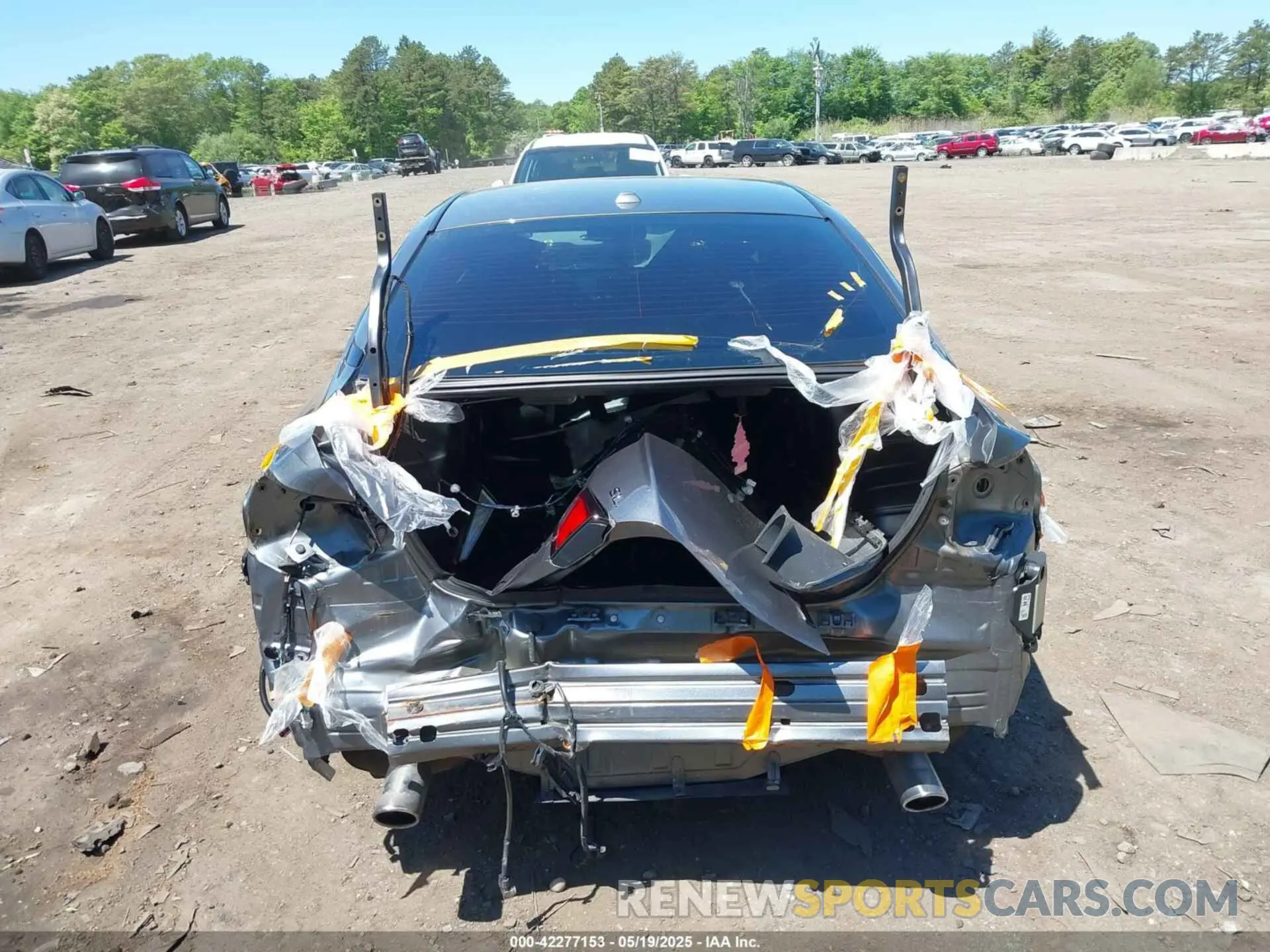 16 Photograph of a damaged car 1N4BL4EV3KC188239 NISSAN ALTIMA 2019