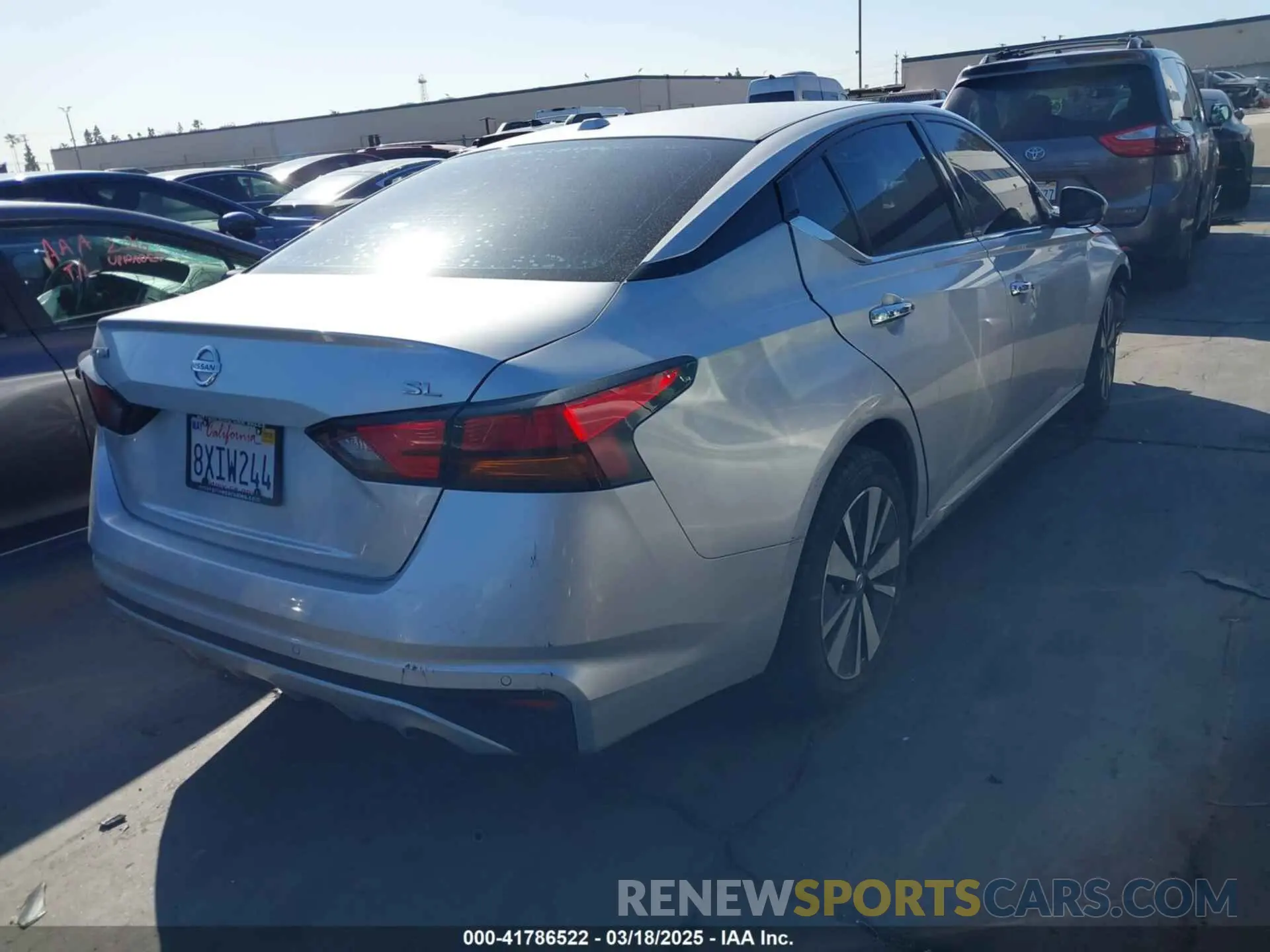 4 Photograph of a damaged car 1N4BL4EV3KC230490 NISSAN ALTIMA 2019