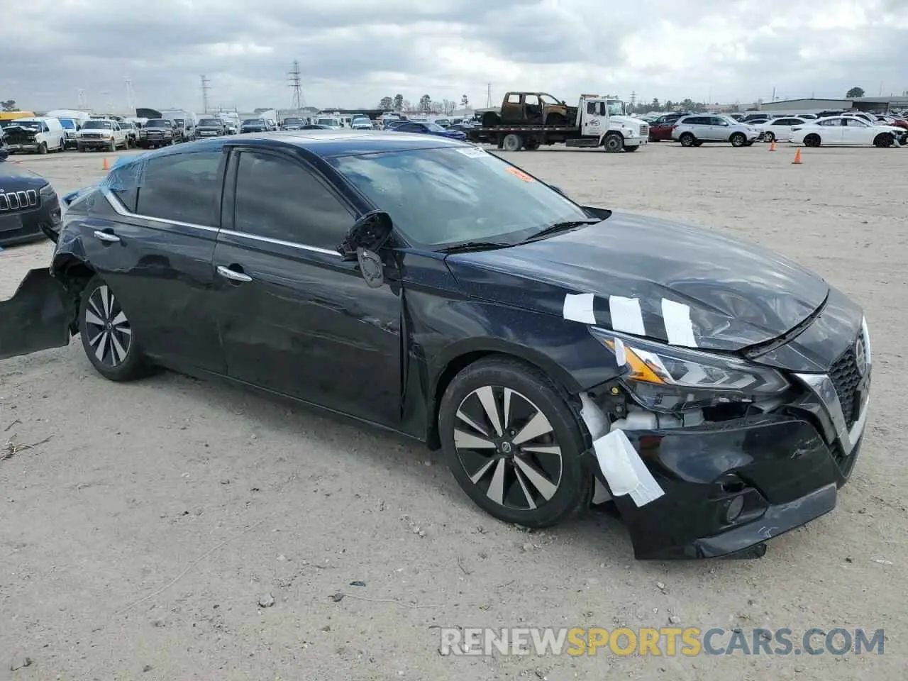 4 Photograph of a damaged car 1N4BL4EV4KC184328 NISSAN ALTIMA 2019