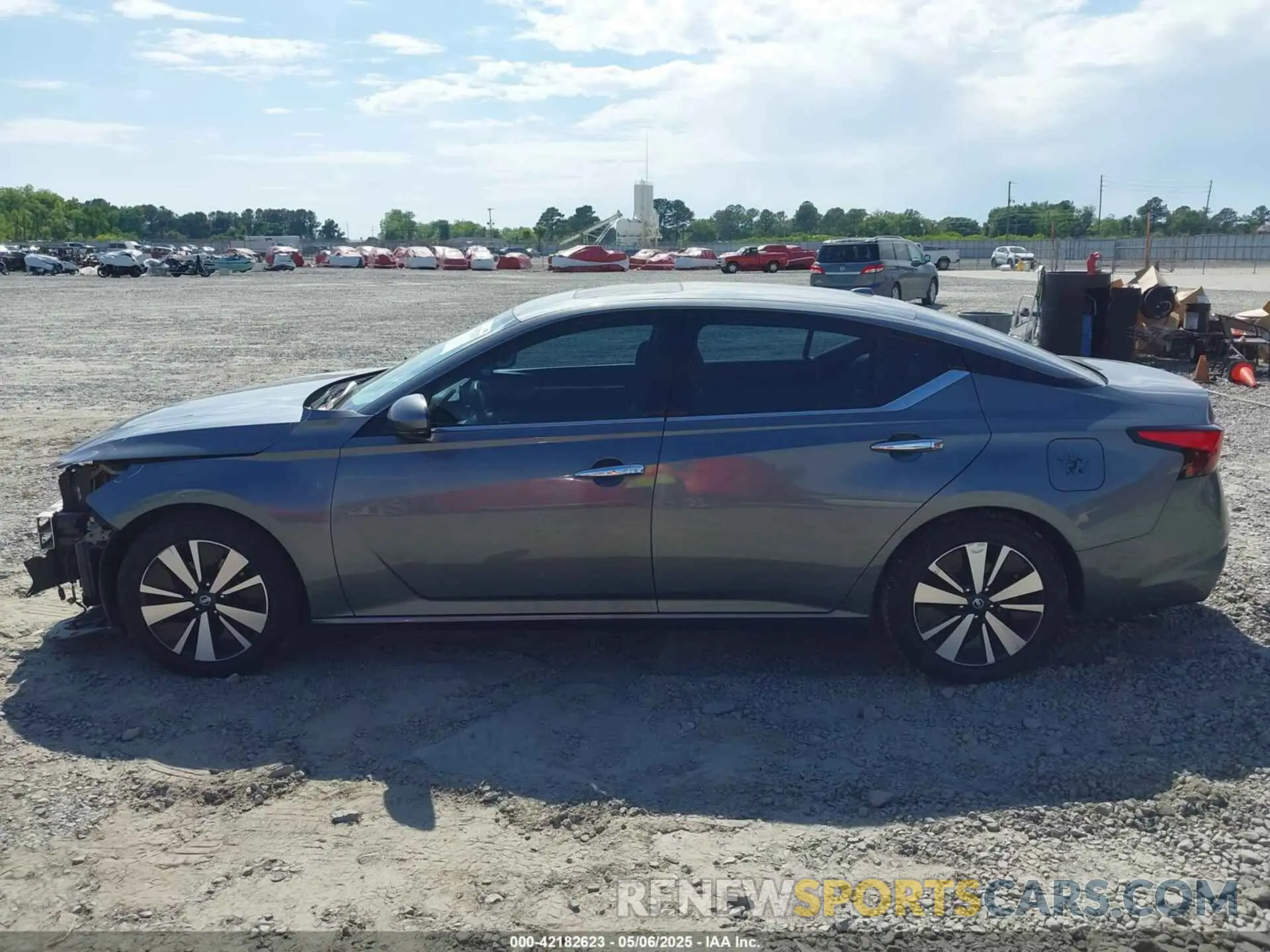 14 Photograph of a damaged car 1N4BL4EV4KC189223 NISSAN ALTIMA 2019
