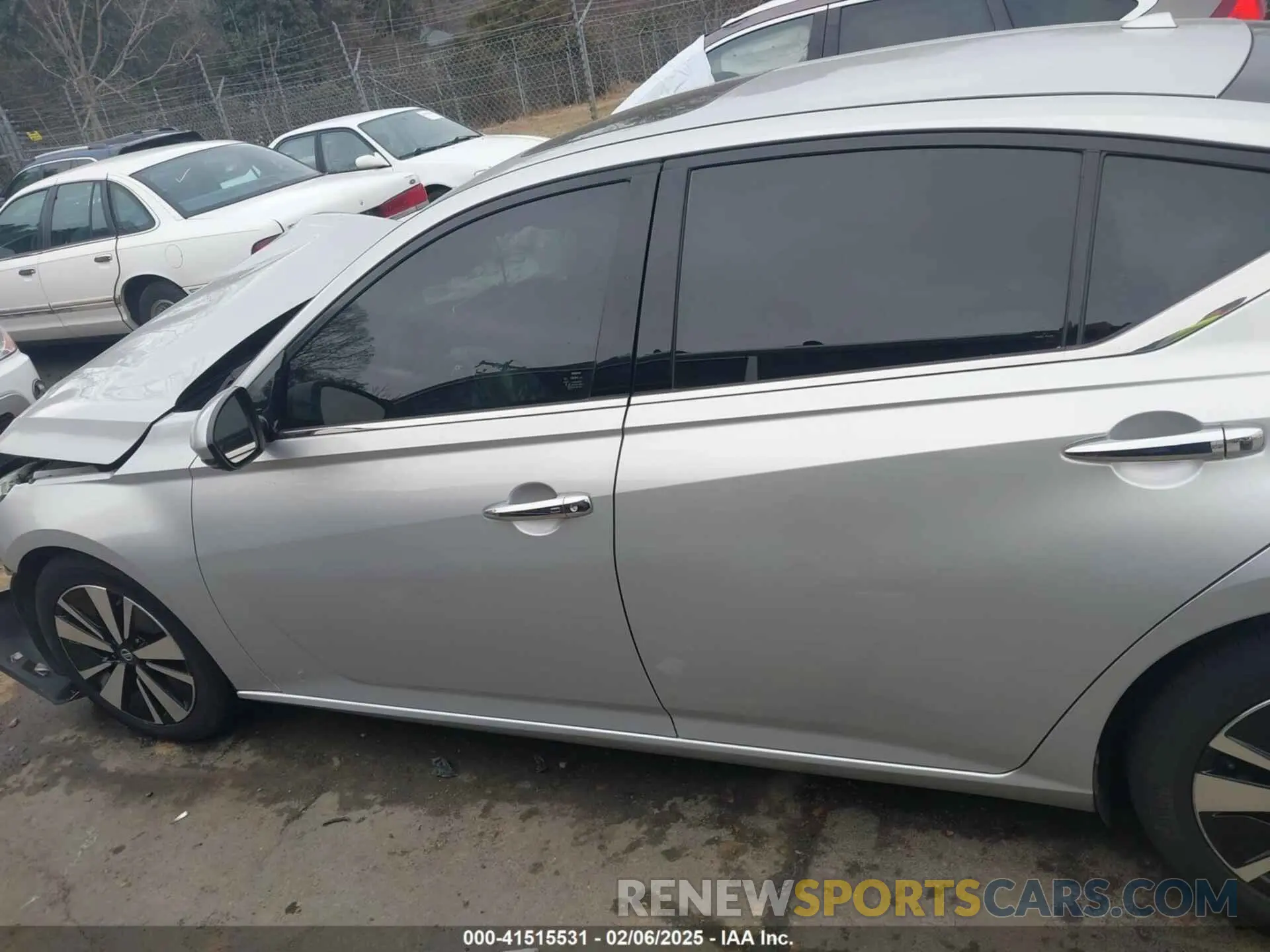 13 Photograph of a damaged car 1N4BL4EV5KC156392 NISSAN ALTIMA 2019