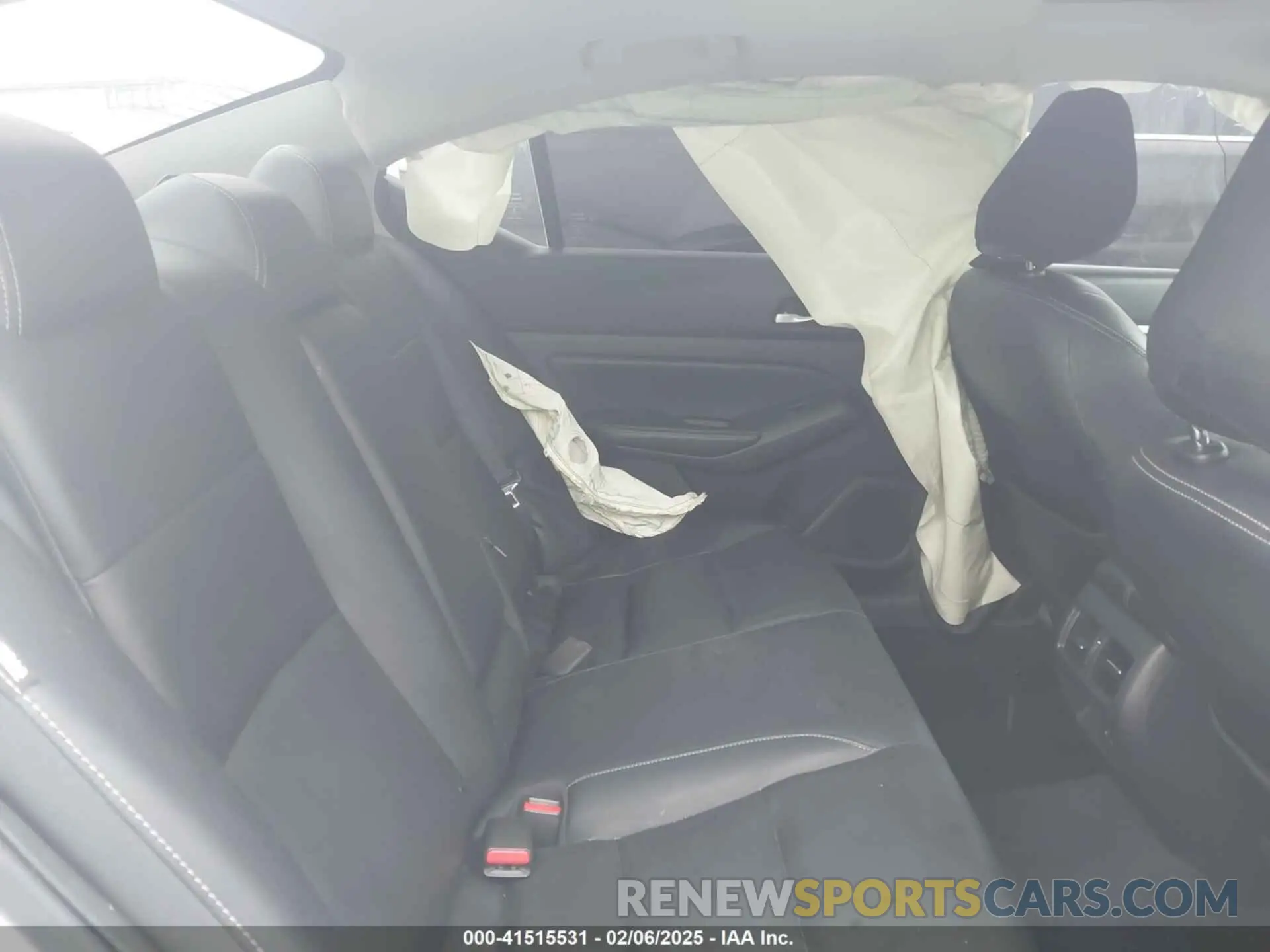 8 Photograph of a damaged car 1N4BL4EV5KC156392 NISSAN ALTIMA 2019