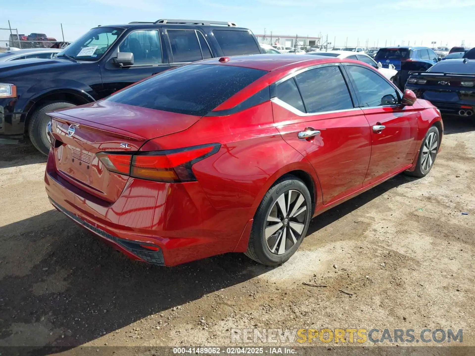 4 Photograph of a damaged car 1N4BL4EV6KC226062 NISSAN ALTIMA 2019