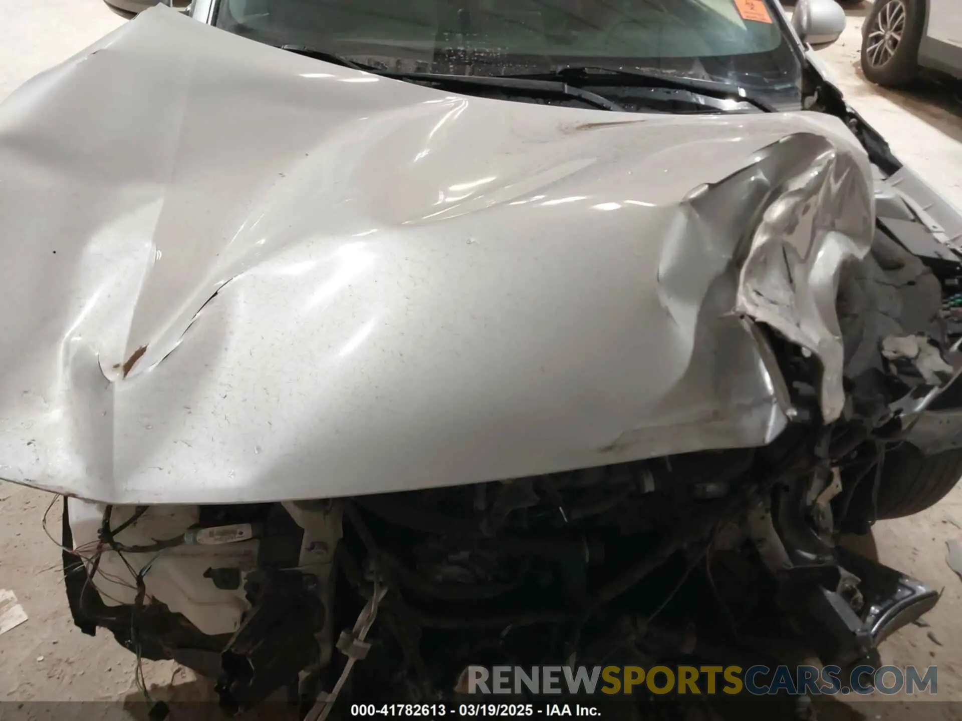 10 Фотография поврежденного автомобиля 1N4BL4EV6KC257425 NISSAN ALTIMA 2019