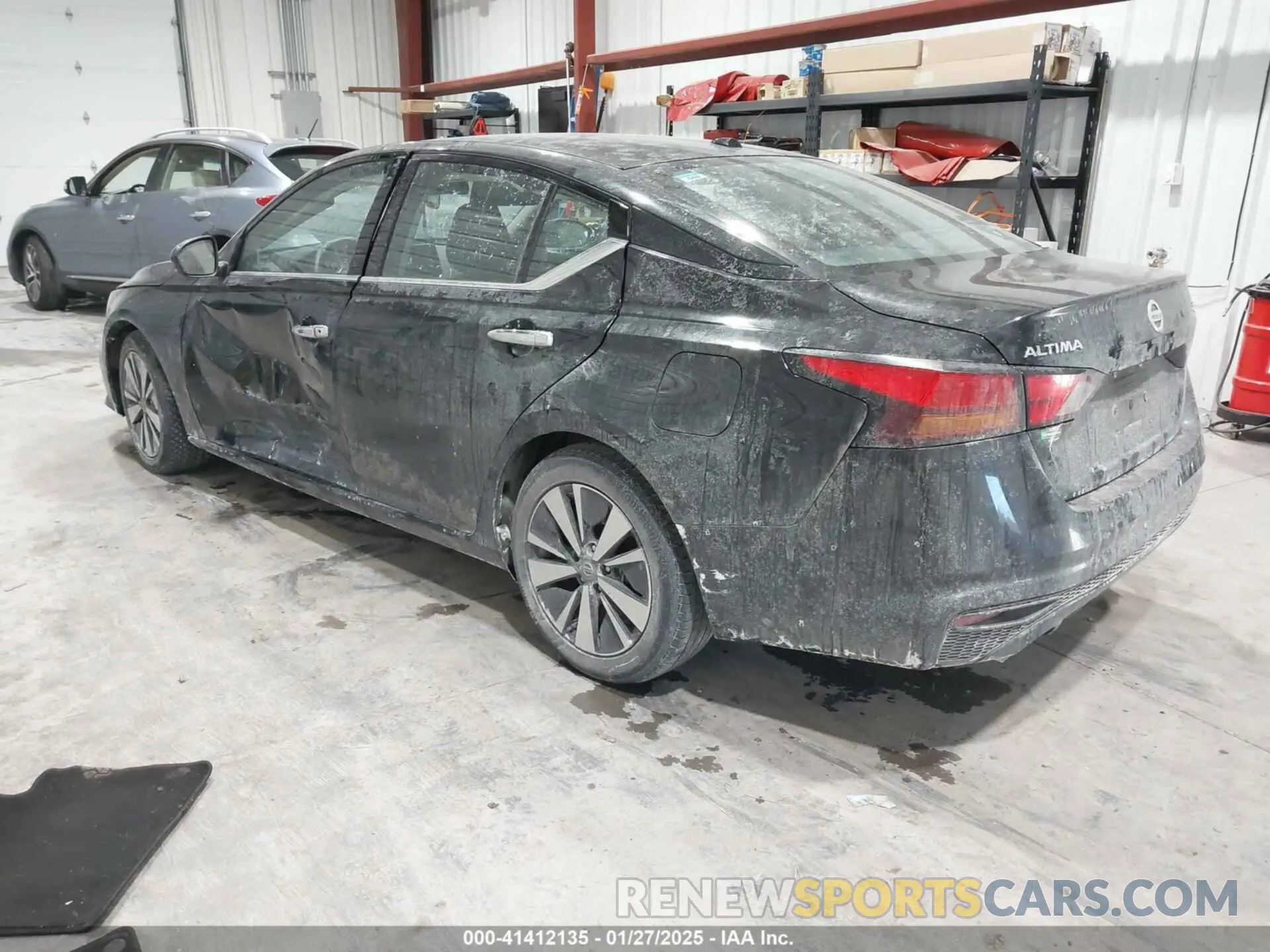 3 Photograph of a damaged car 1N4BL4EV7KC160184 NISSAN ALTIMA 2019