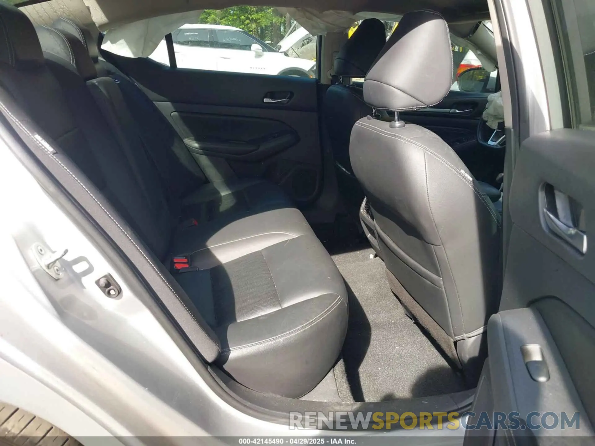 8 Фотография поврежденного автомобиля 1N4BL4EV7KC246563 NISSAN ALTIMA 2019