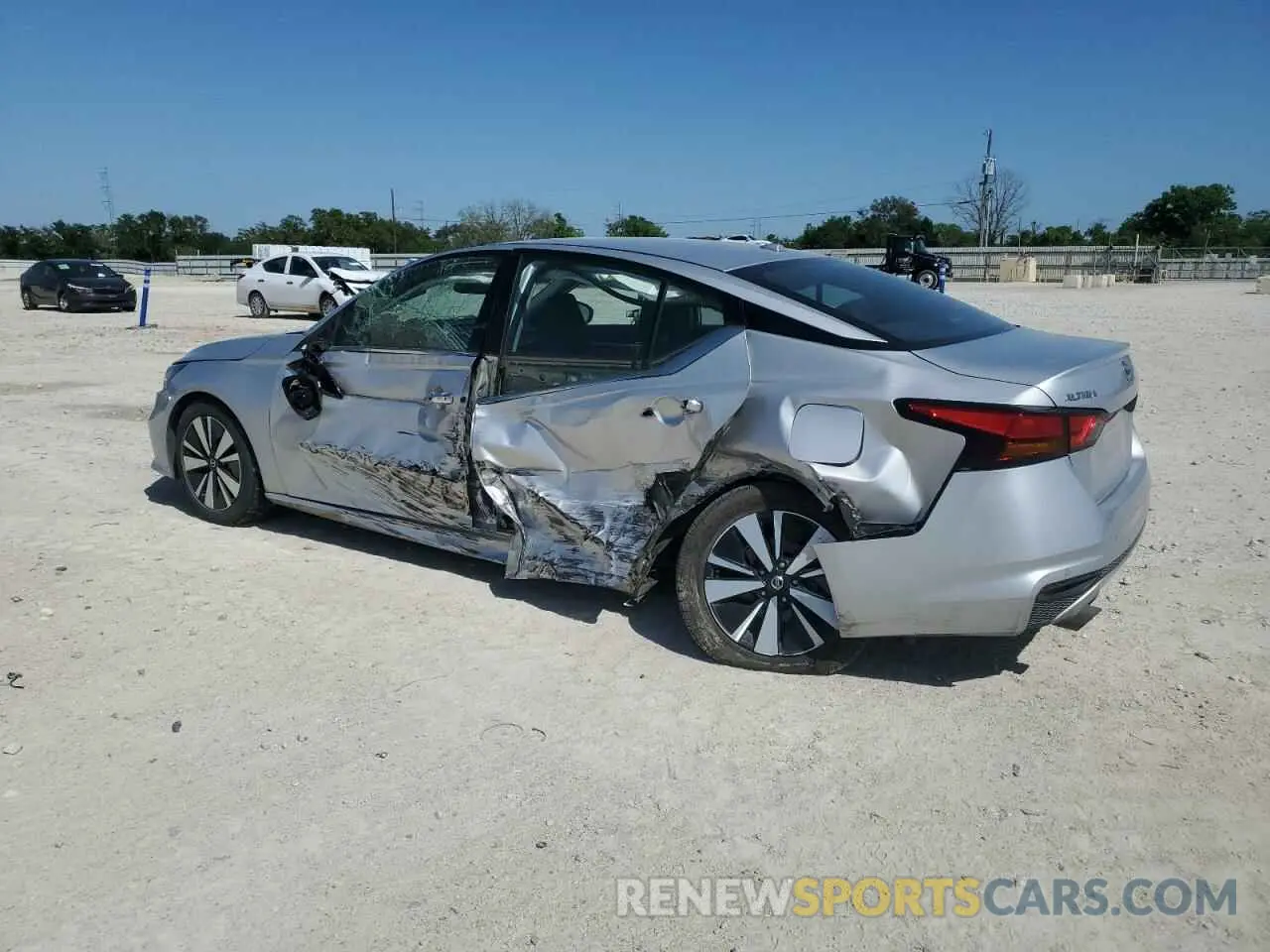 2 Photograph of a damaged car 1N4BL4EV7KC256574 NISSAN ALTIMA 2019