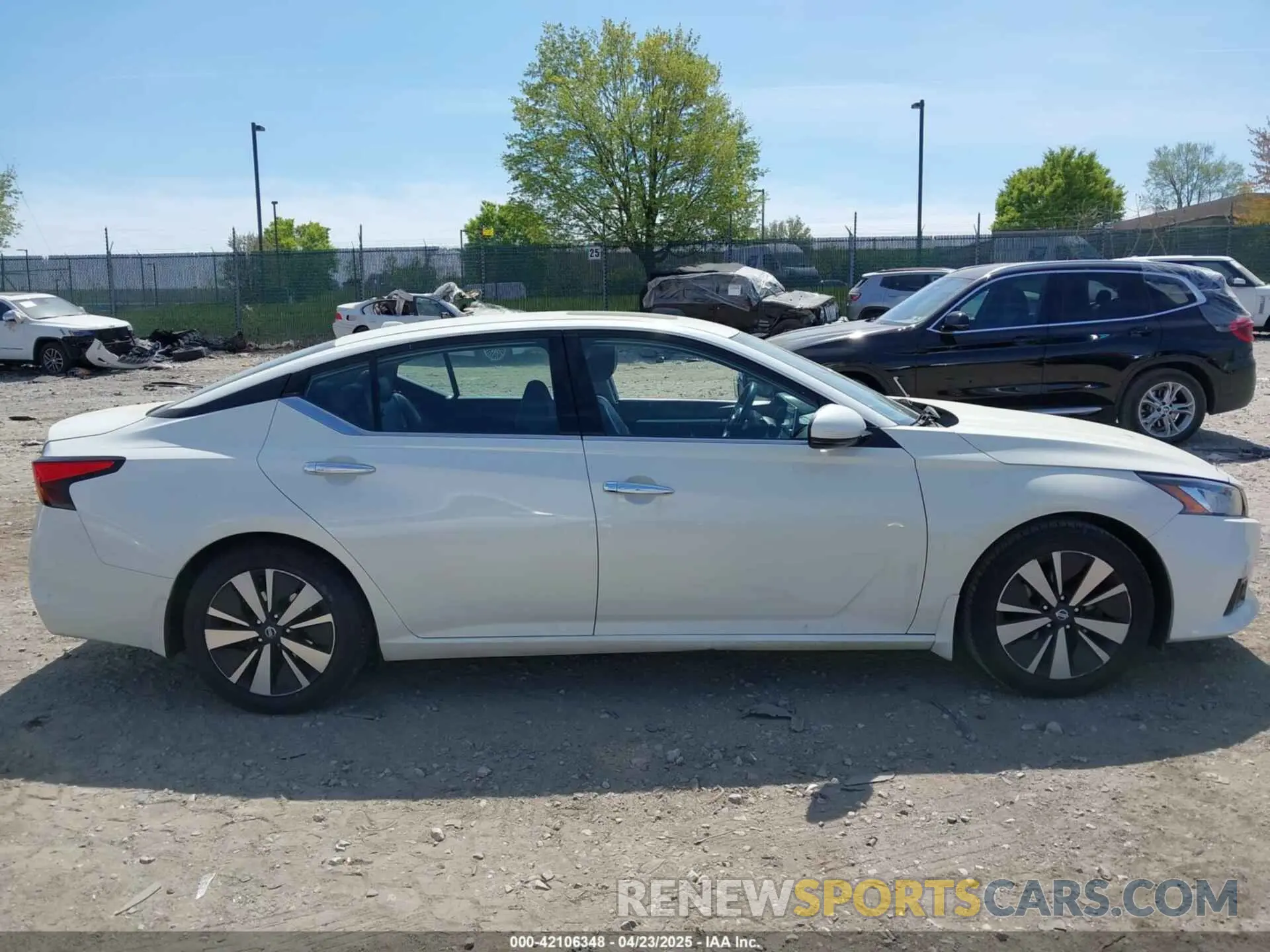 13 Photograph of a damaged car 1N4BL4EV8KC171159 NISSAN ALTIMA 2019