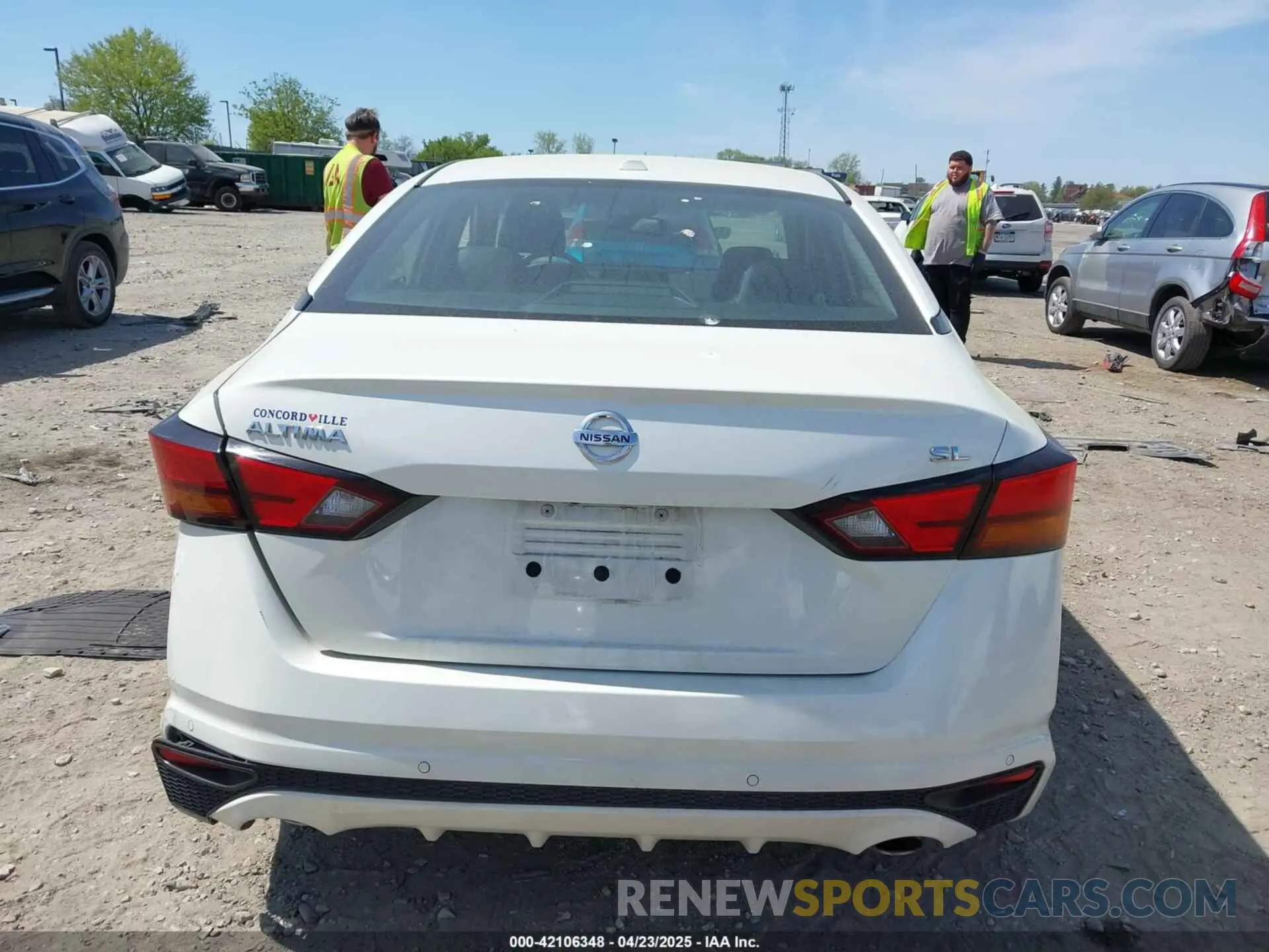 16 Photograph of a damaged car 1N4BL4EV8KC171159 NISSAN ALTIMA 2019