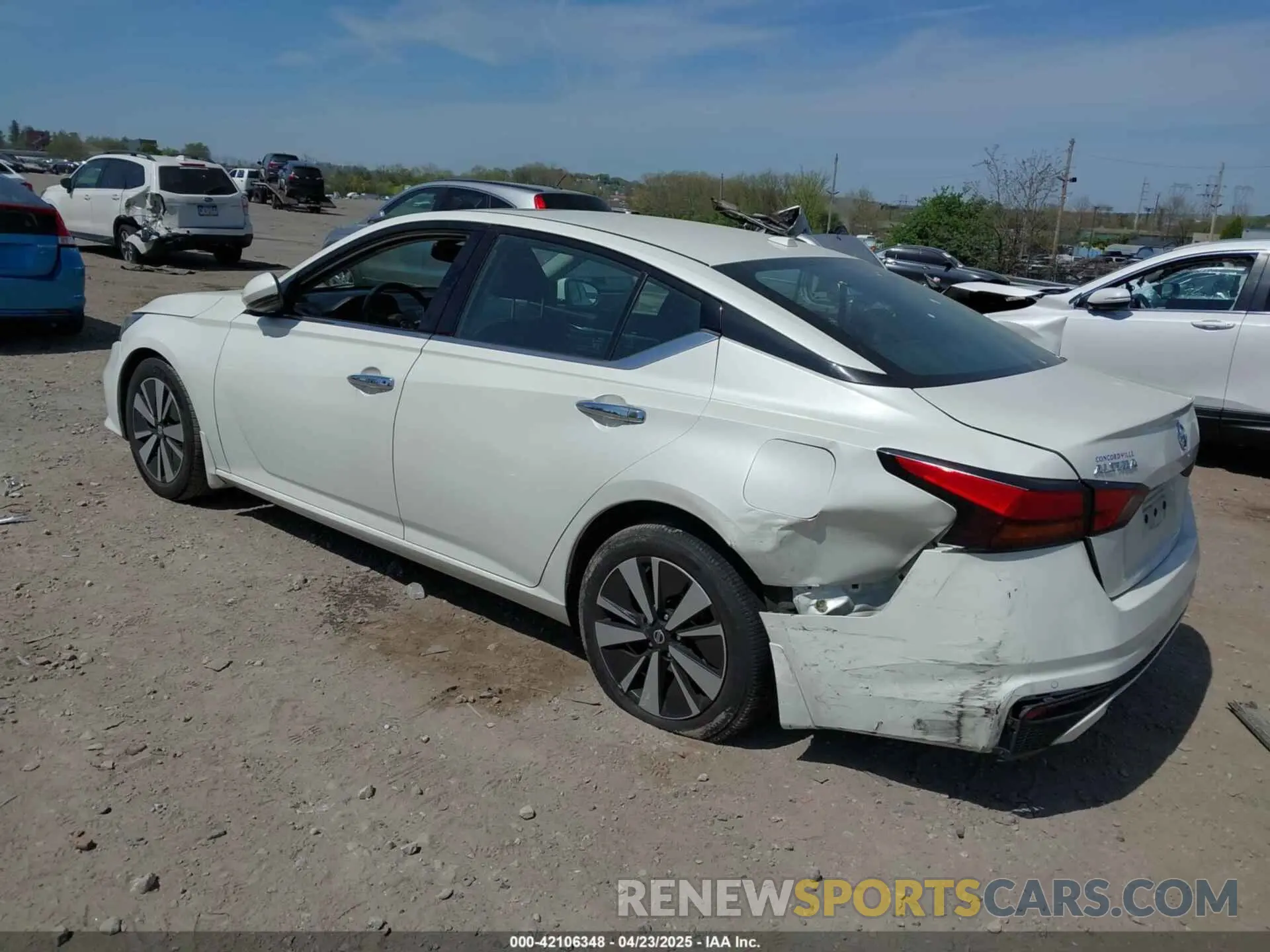 3 Photograph of a damaged car 1N4BL4EV8KC171159 NISSAN ALTIMA 2019