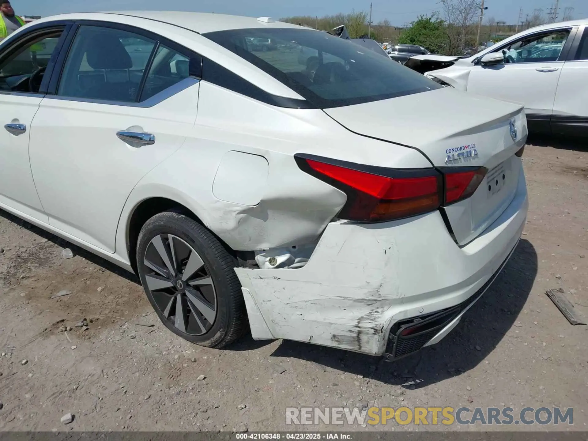 6 Photograph of a damaged car 1N4BL4EV8KC171159 NISSAN ALTIMA 2019