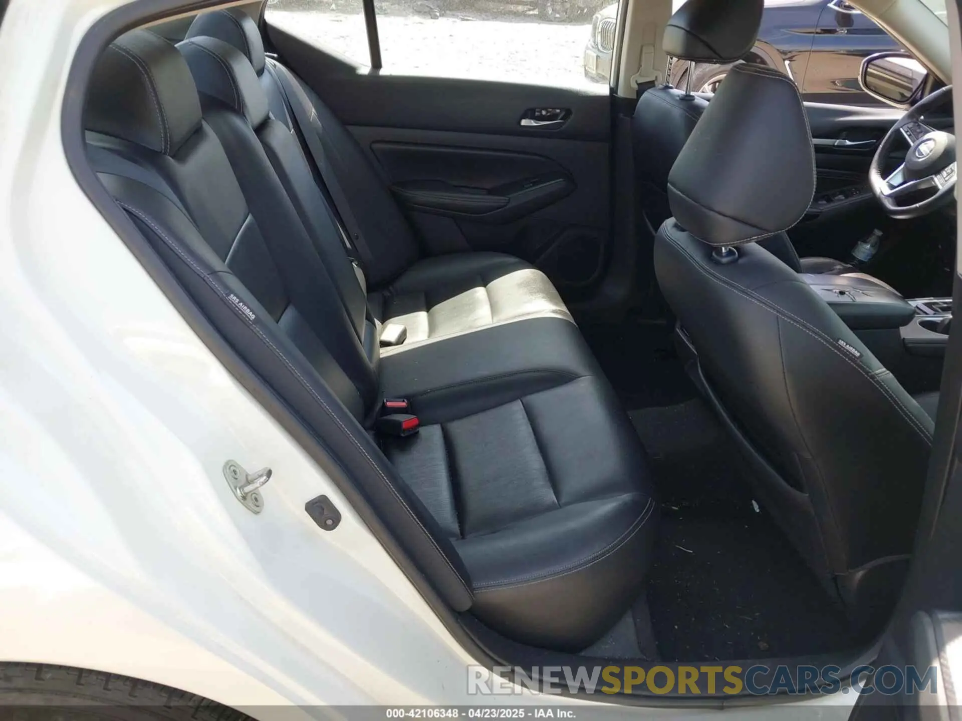 8 Photograph of a damaged car 1N4BL4EV8KC171159 NISSAN ALTIMA 2019