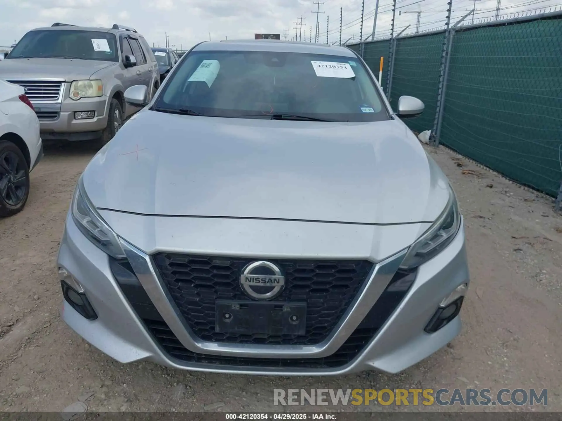 12 Photograph of a damaged car 1N4BL4EV8KC189905 NISSAN ALTIMA 2019