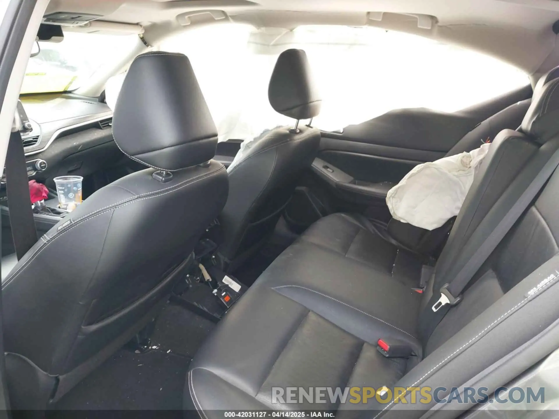 8 Photograph of a damaged car 1N4BL4EV8KC200773 NISSAN ALTIMA 2019