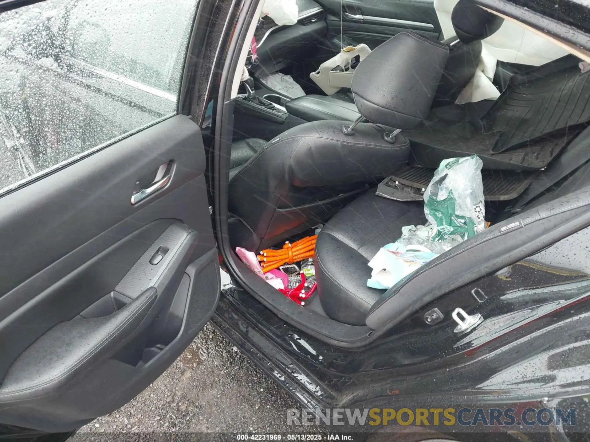 8 Photograph of a damaged car 1N4BL4EV8KC220957 NISSAN ALTIMA 2019
