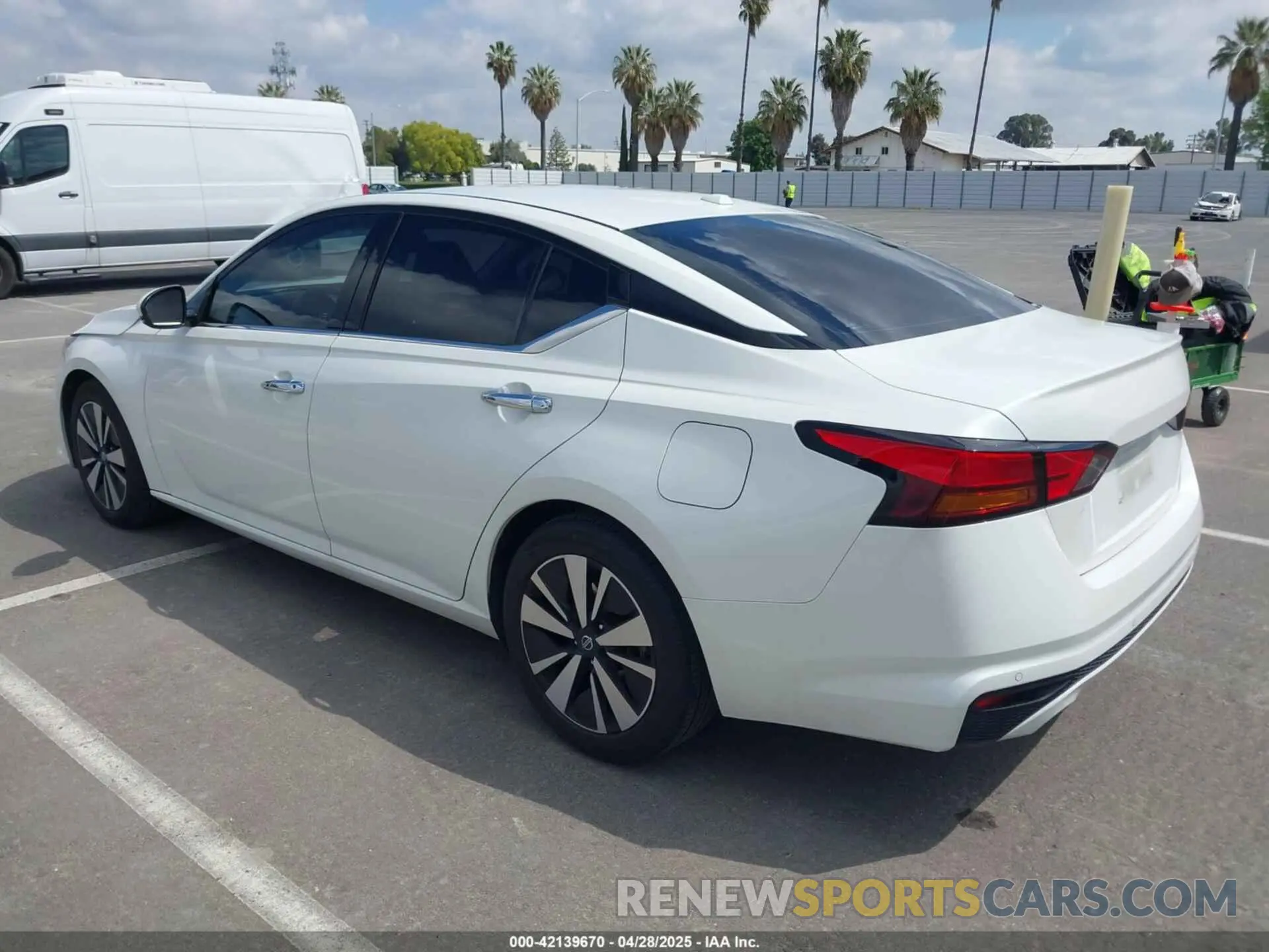 3 Фотография поврежденного автомобиля 1N4BL4EV9KC103050 NISSAN ALTIMA 2019