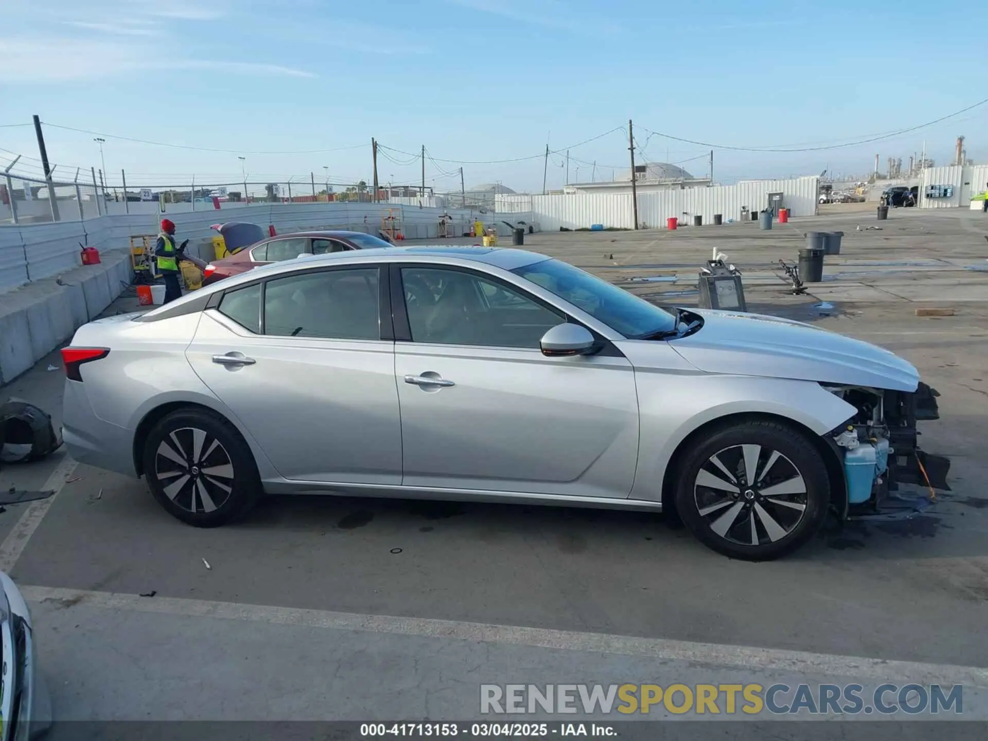 14 Photograph of a damaged car 1N4BL4EV9KC156220 NISSAN ALTIMA 2019