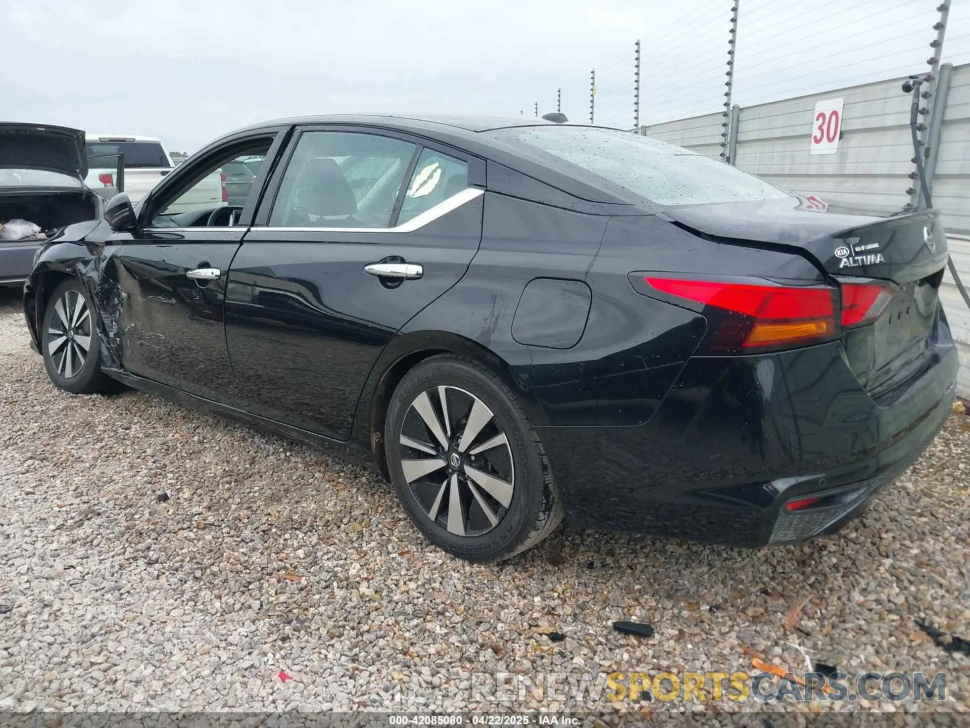 3 Photograph of a damaged car 1N4BL4EV9KC171803 NISSAN ALTIMA 2019