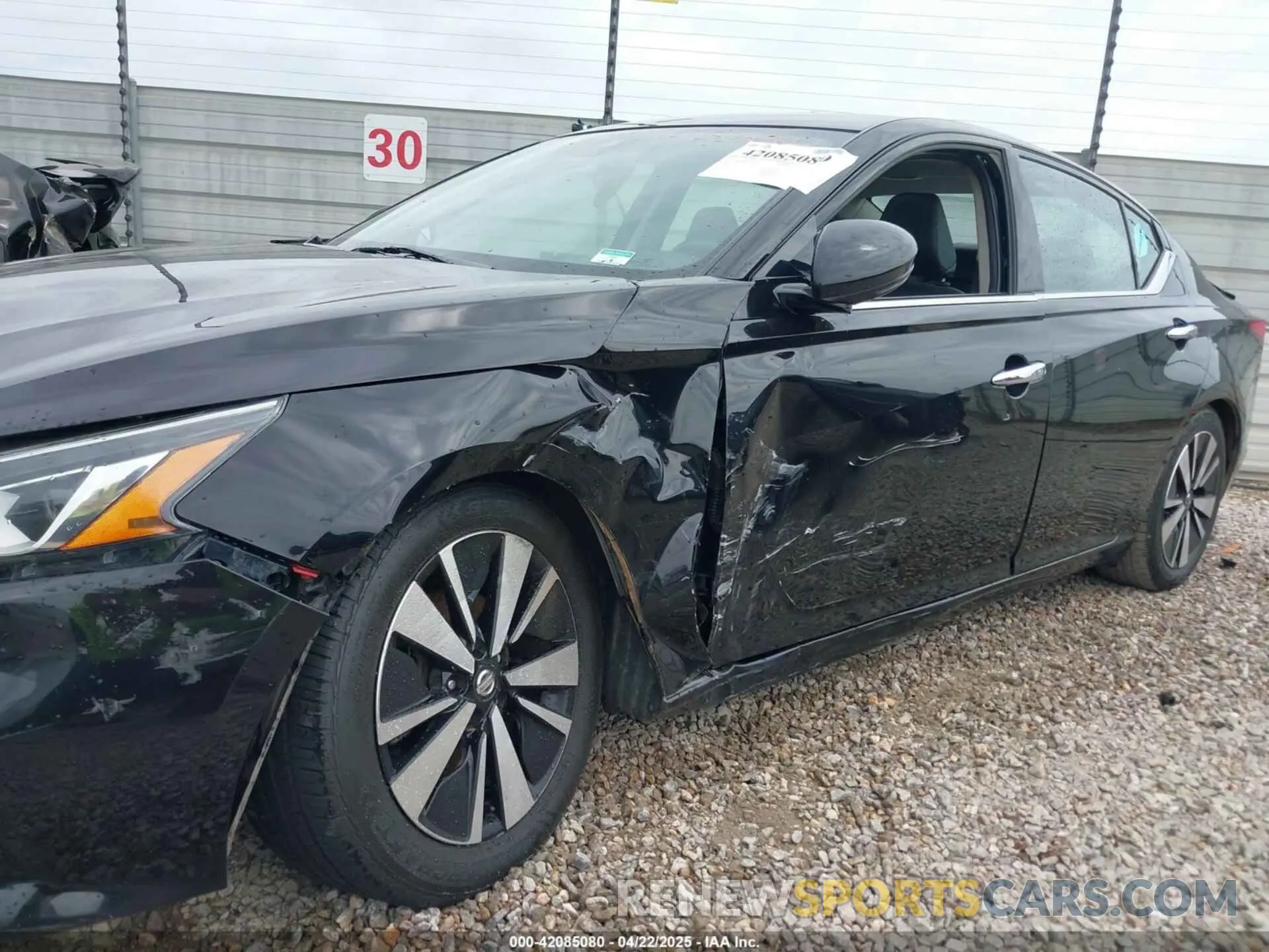 6 Photograph of a damaged car 1N4BL4EV9KC171803 NISSAN ALTIMA 2019