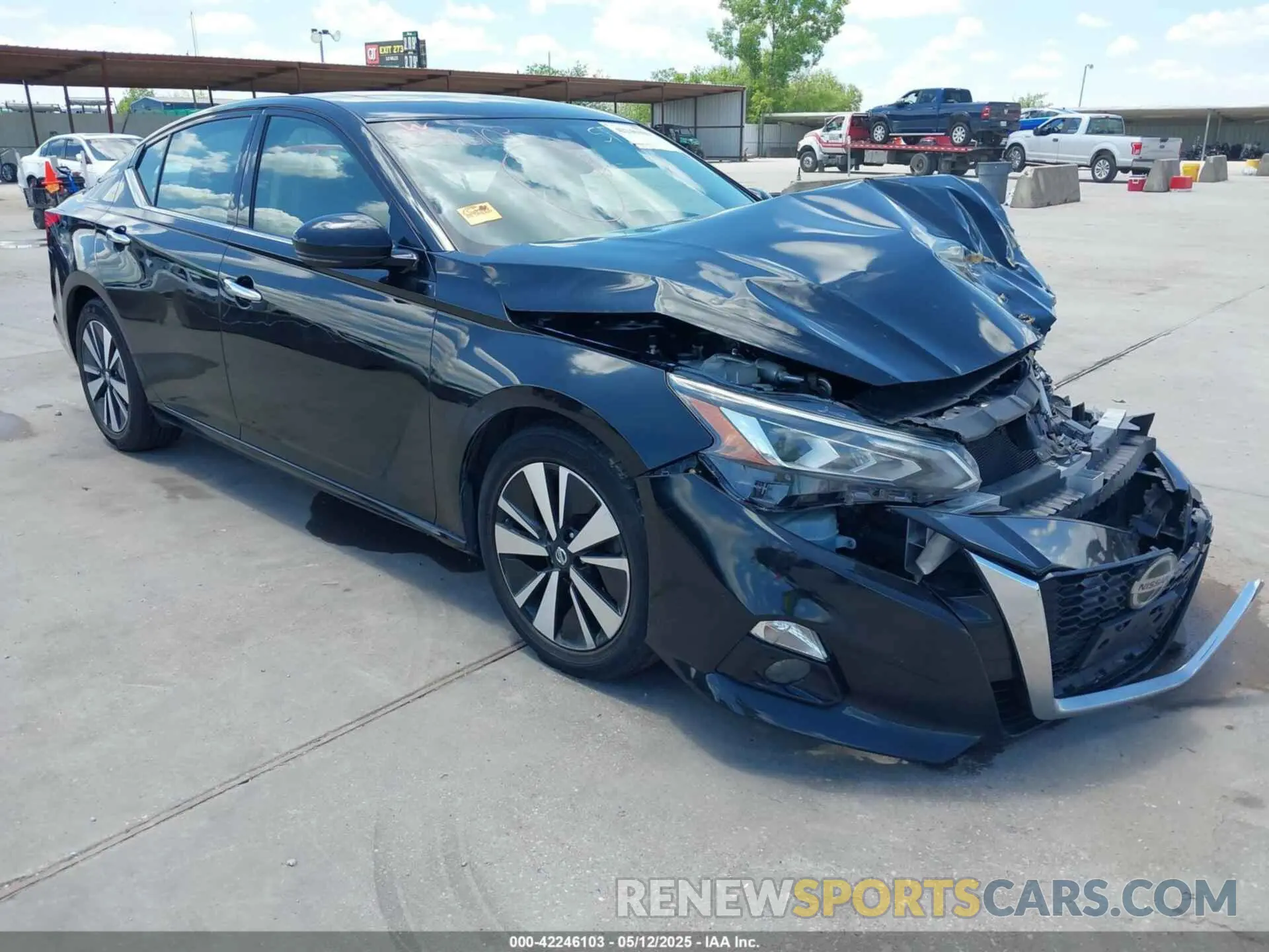 1 Photograph of a damaged car 1N4BL4EV9KC224015 NISSAN ALTIMA 2019