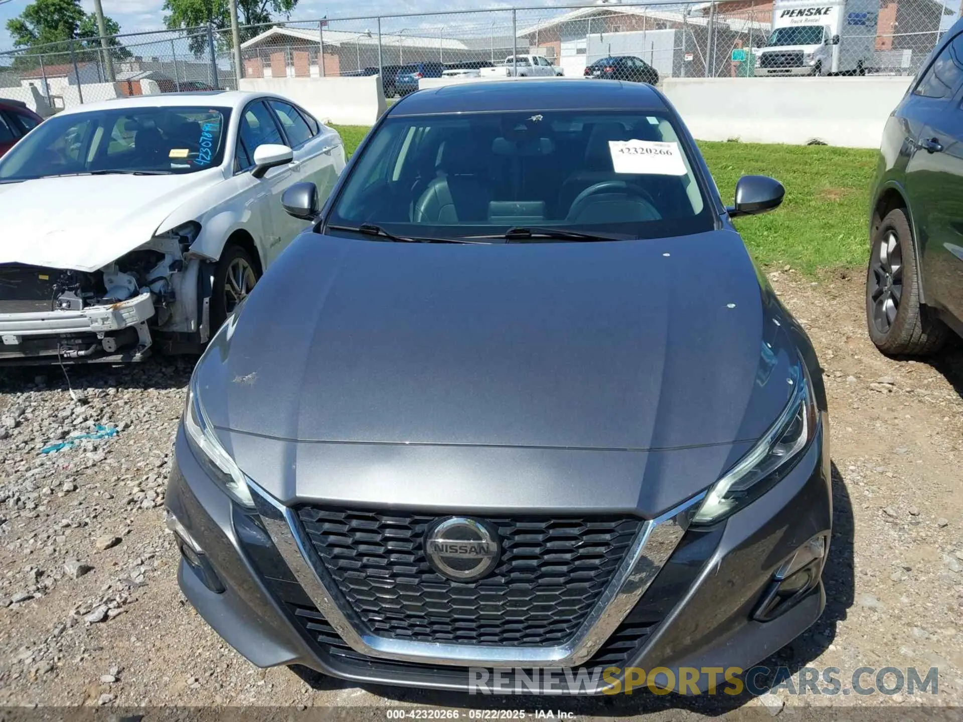 12 Photograph of a damaged car 1N4BL4EVXKC152466 NISSAN ALTIMA 2019