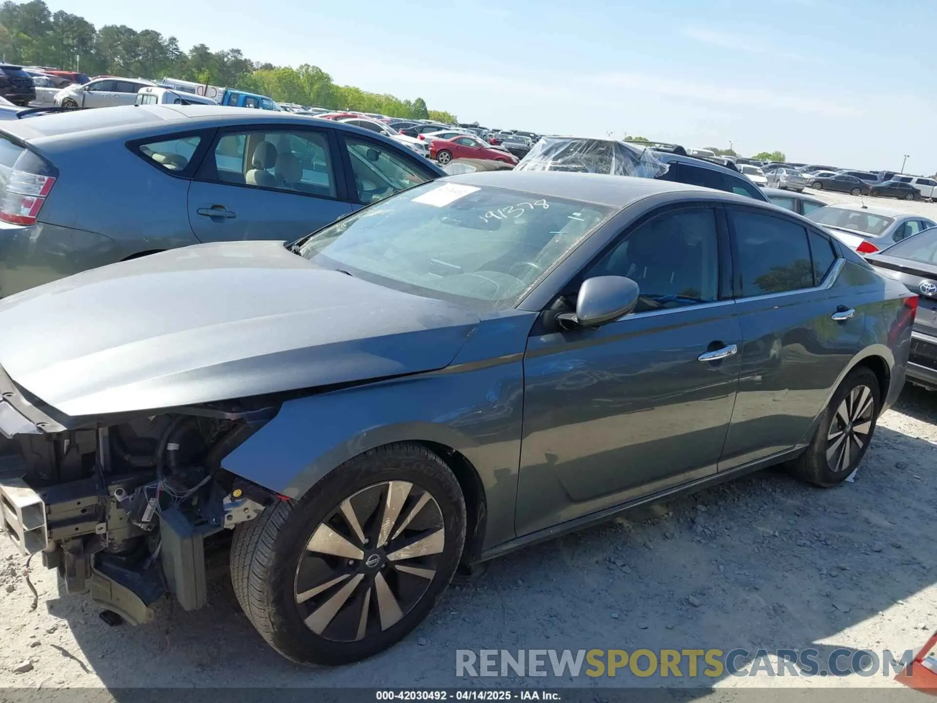 14 Photograph of a damaged car 1N4BL4EVXKC191378 NISSAN ALTIMA 2019