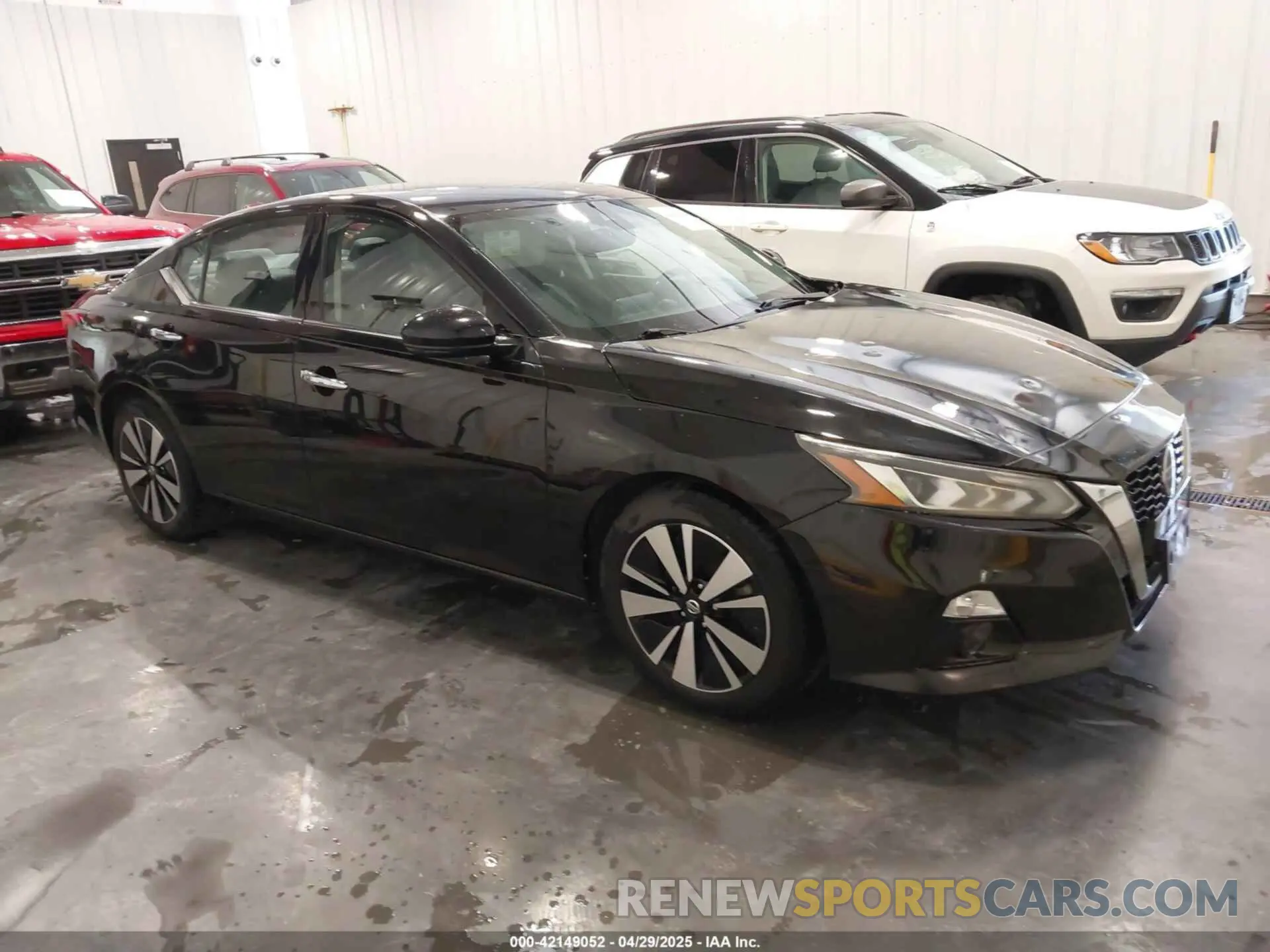1 Photograph of a damaged car 1N4BL4EVXKC197312 NISSAN ALTIMA 2019