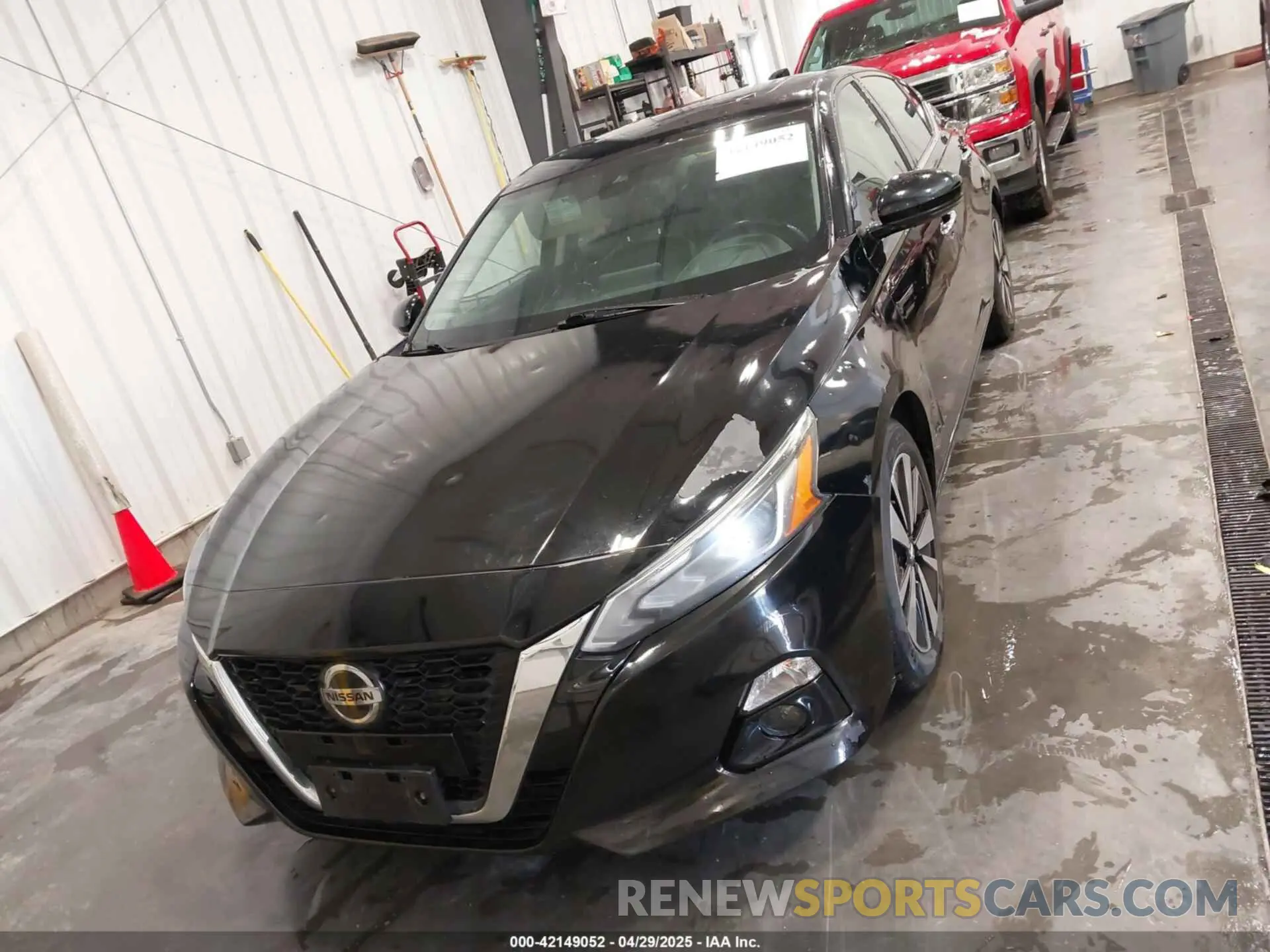 12 Photograph of a damaged car 1N4BL4EVXKC197312 NISSAN ALTIMA 2019