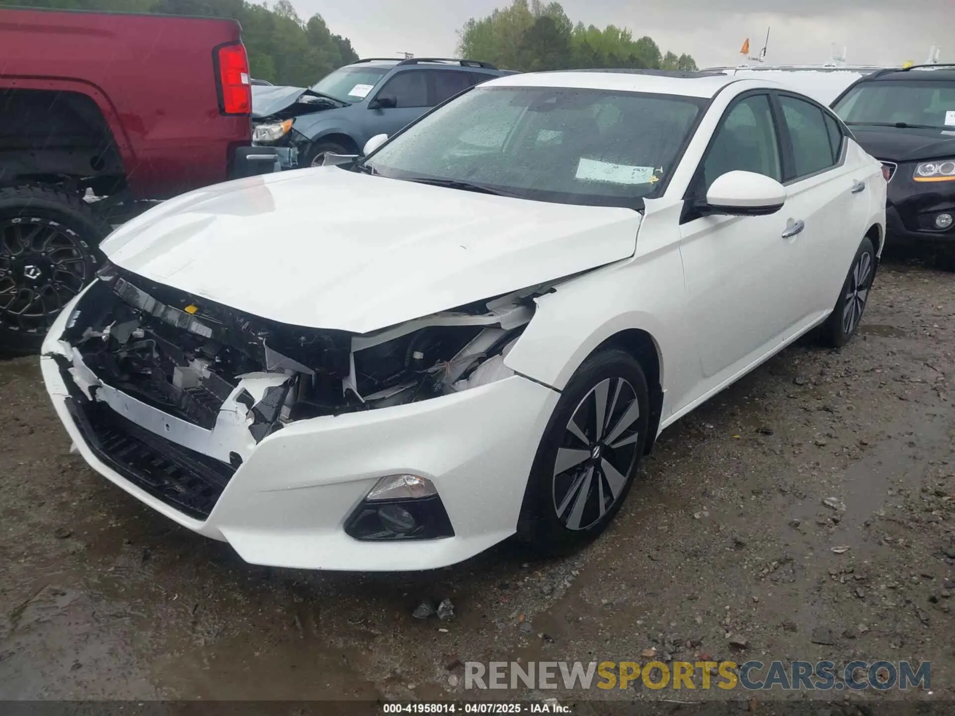 2 Photograph of a damaged car 1N4BL4EW3KN312958 NISSAN ALTIMA 2019
