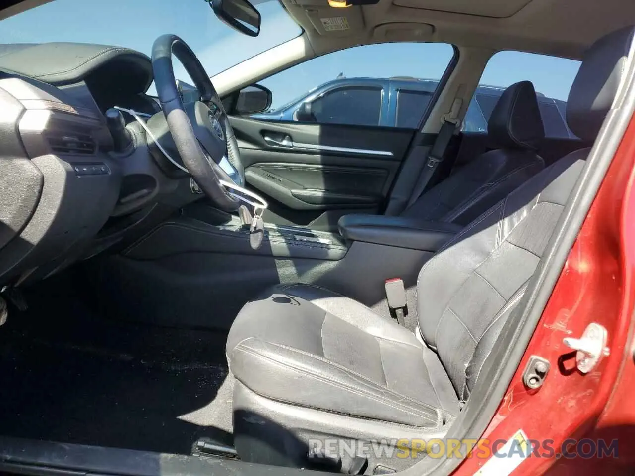 7 Photograph of a damaged car 1N4BL4EW5KC132442 NISSAN ALTIMA 2019