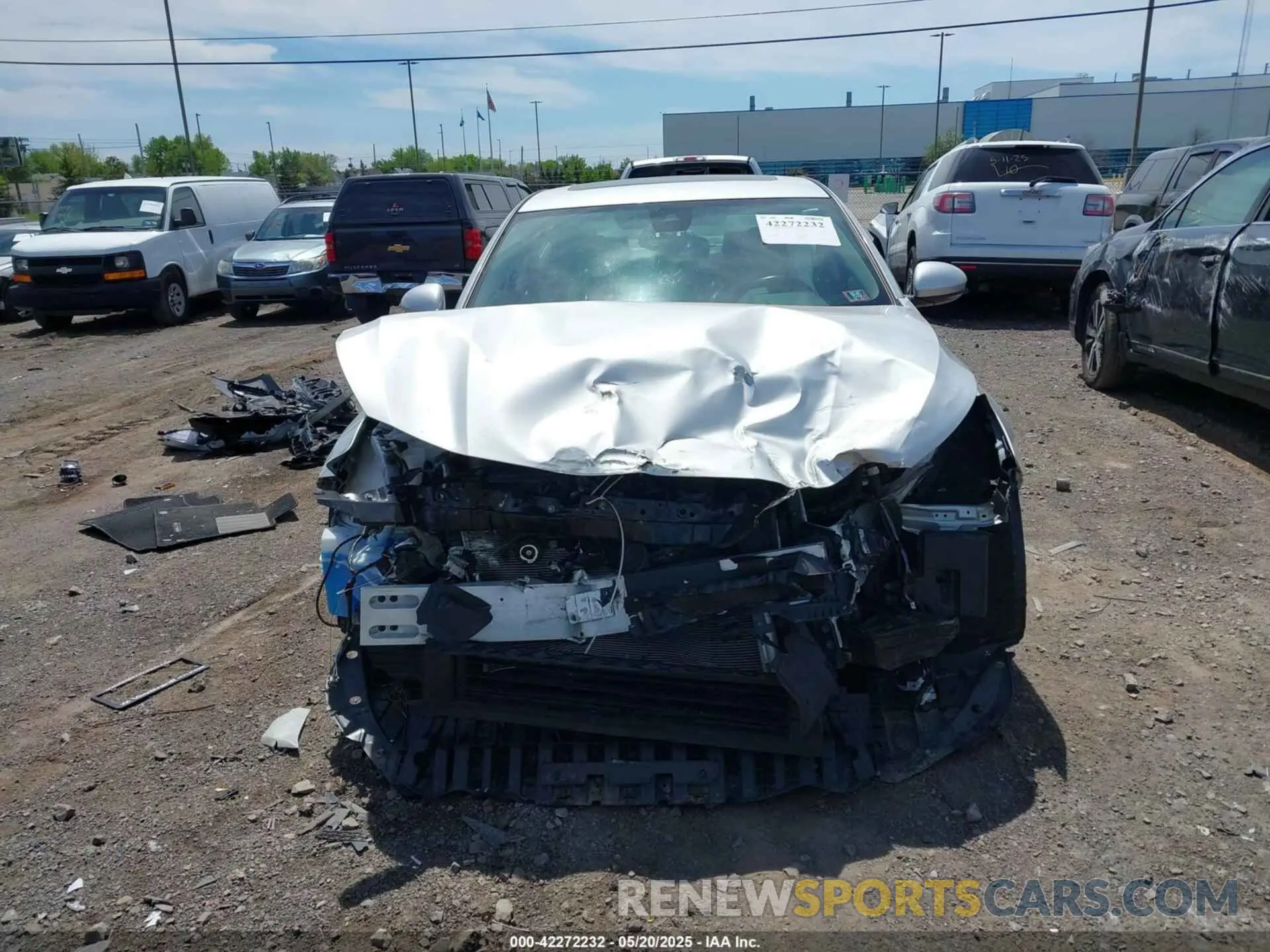 13 Photograph of a damaged car 1N4BL4EW5KC172679 NISSAN ALTIMA 2019