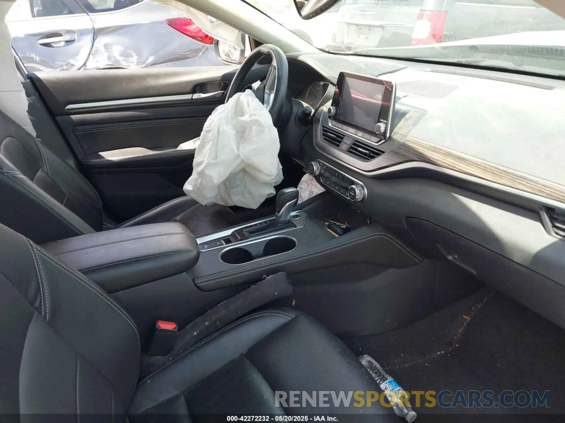 5 Photograph of a damaged car 1N4BL4EW5KC172679 NISSAN ALTIMA 2019