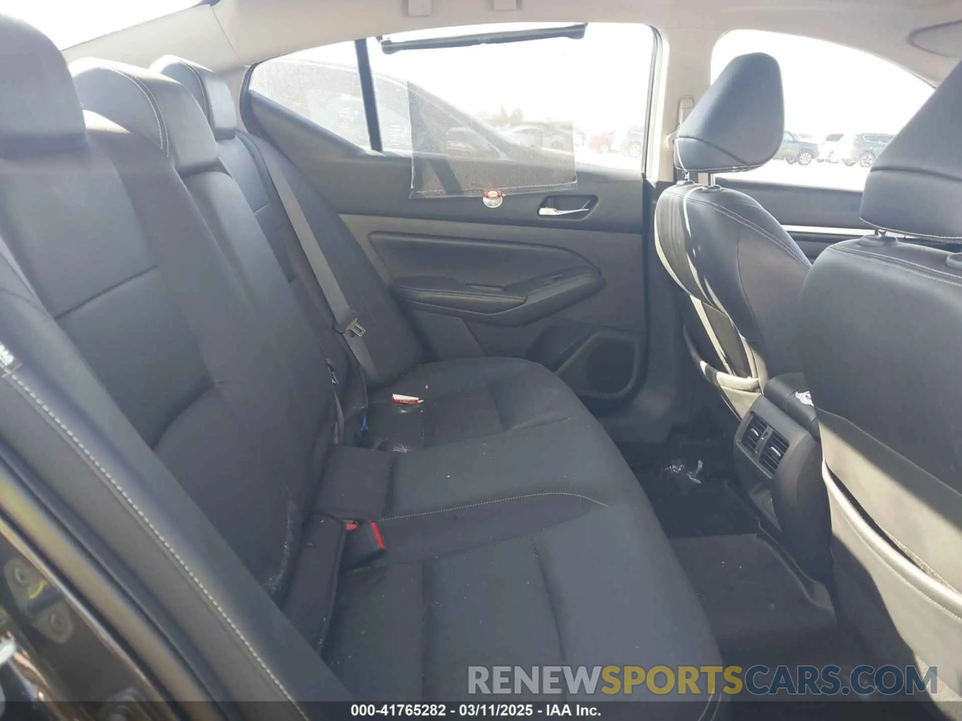 8 Photograph of a damaged car 1N4BL4EW8KC137862 NISSAN ALTIMA 2019