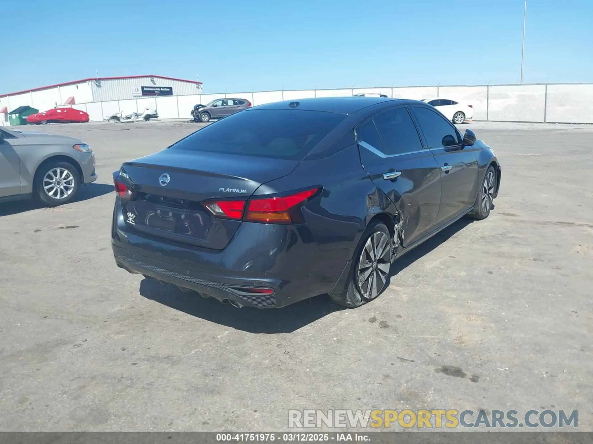 4 Photograph of a damaged car 1N4BL4FV2KC113644 NISSAN ALTIMA 2019