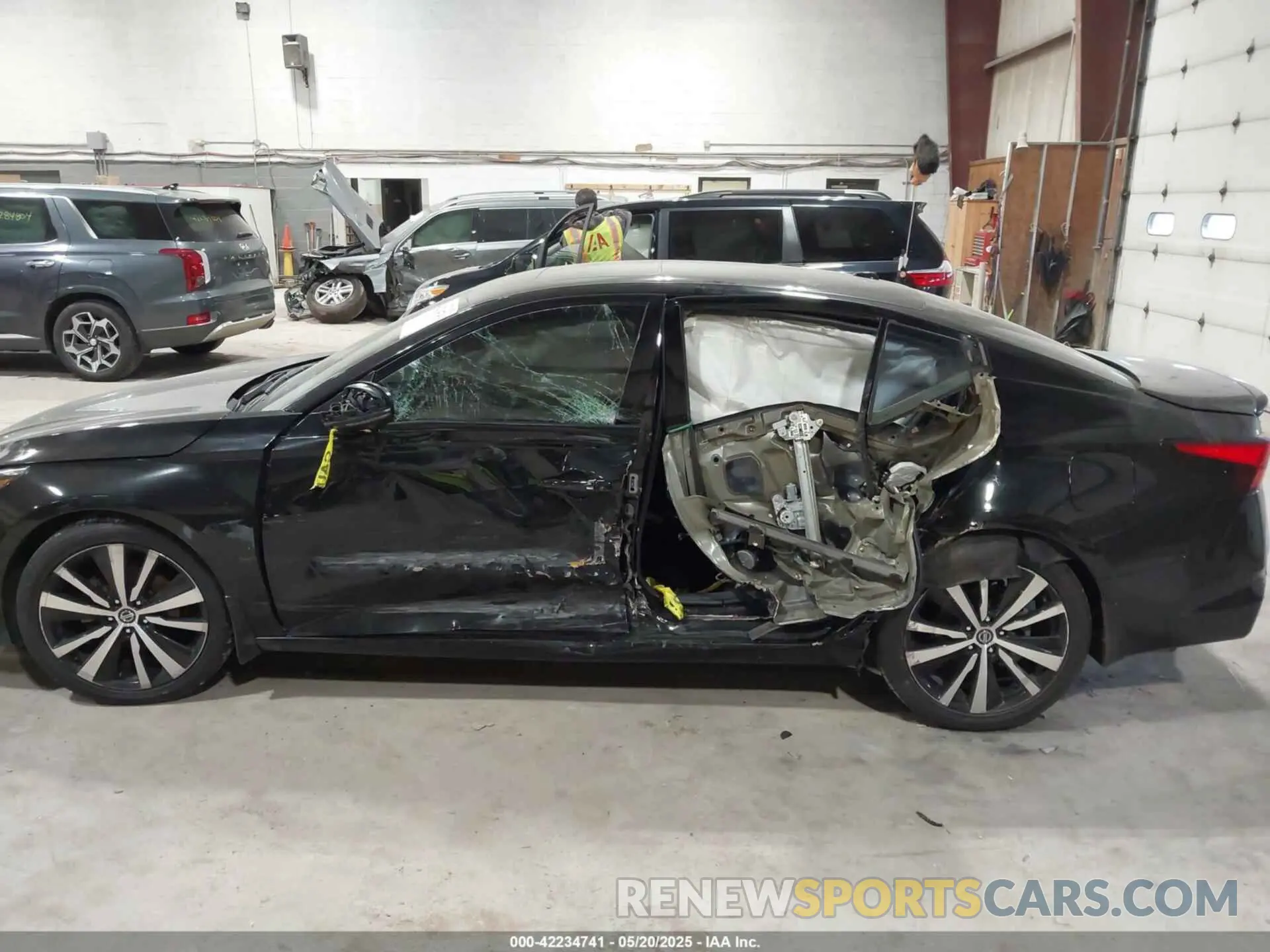 13 Фотография поврежденного автомобиля 1N4BL4FV4KC173456 NISSAN ALTIMA 2019