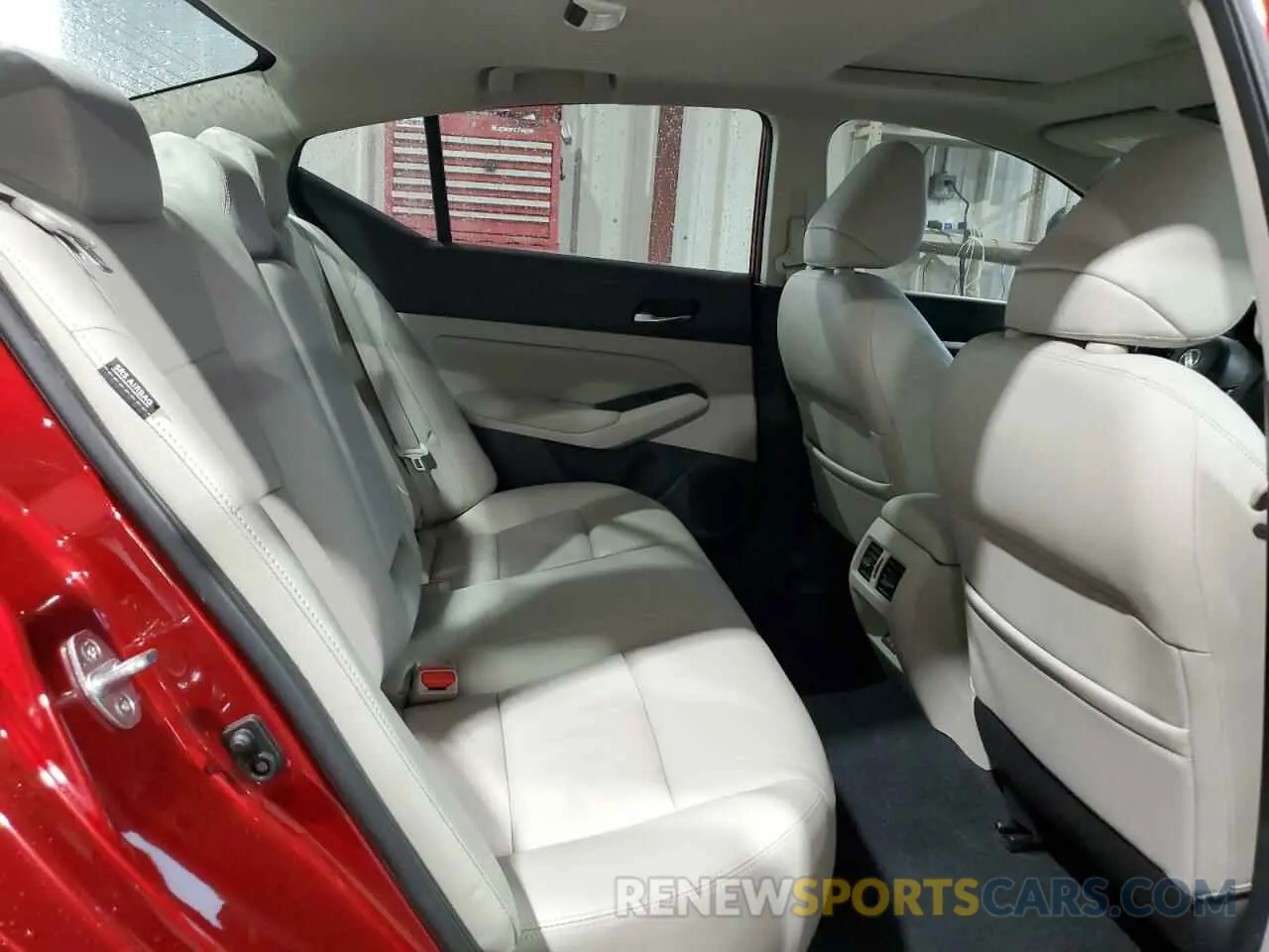10 Photograph of a damaged car 1N4BL4FV6KC107457 NISSAN ALTIMA 2019
