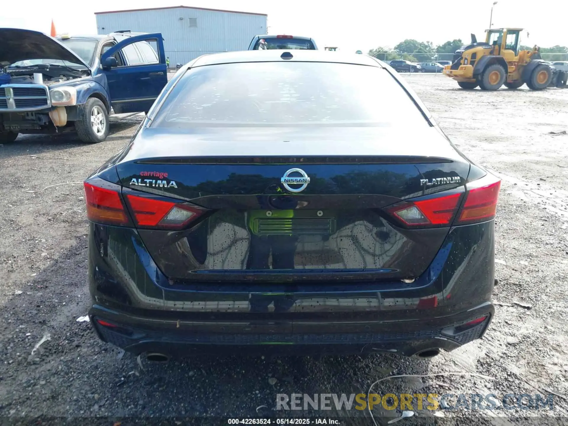 17 Photograph of a damaged car 1N4BL4FV7KC104972 NISSAN ALTIMA 2019
