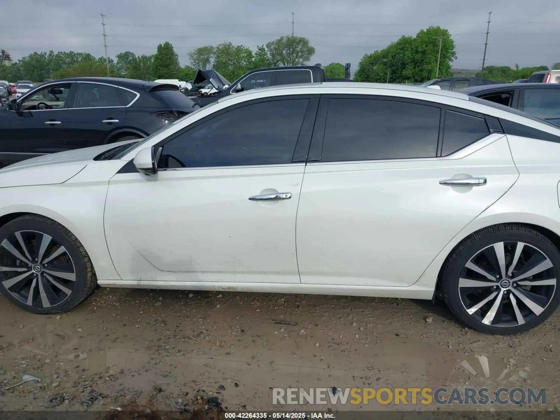 15 Photograph of a damaged car 1N4BL4FVXKC116940 NISSAN ALTIMA 2019