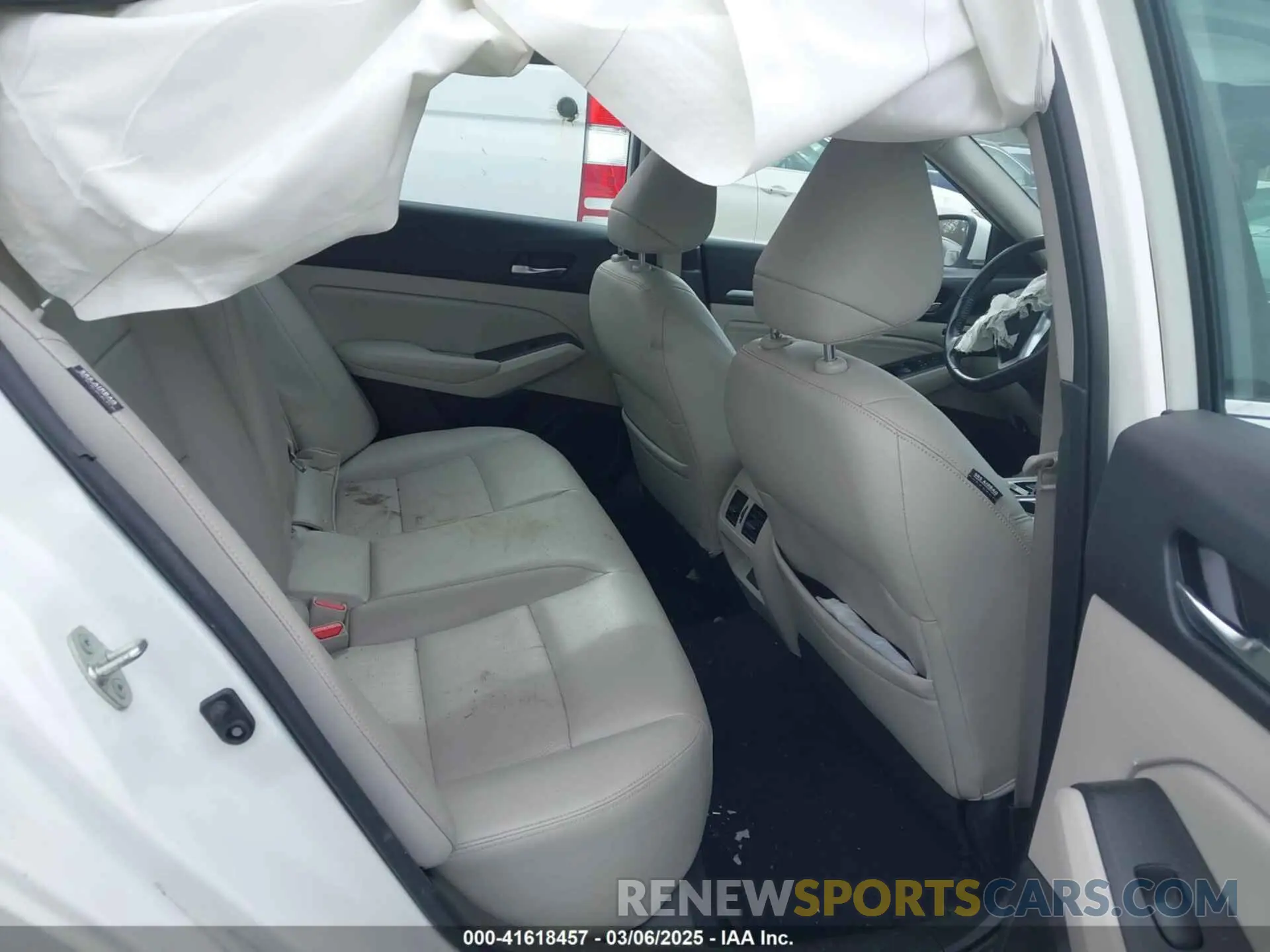 8 Фотография поврежденного автомобиля 1N4BL4FW4KN315981 NISSAN ALTIMA 2019
