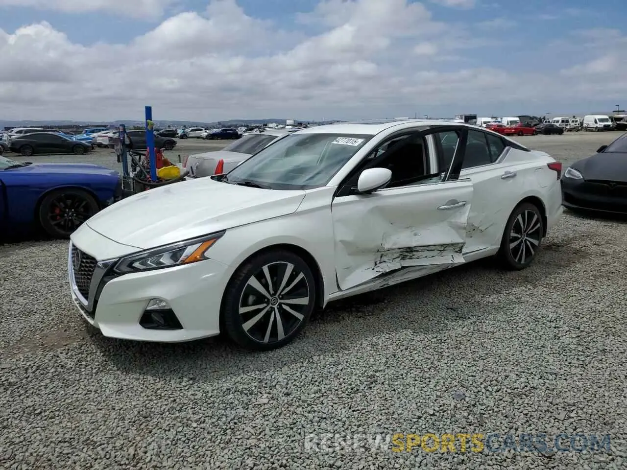 1 Photograph of a damaged car 1N4BL4FW7KC206703 NISSAN ALTIMA 2019