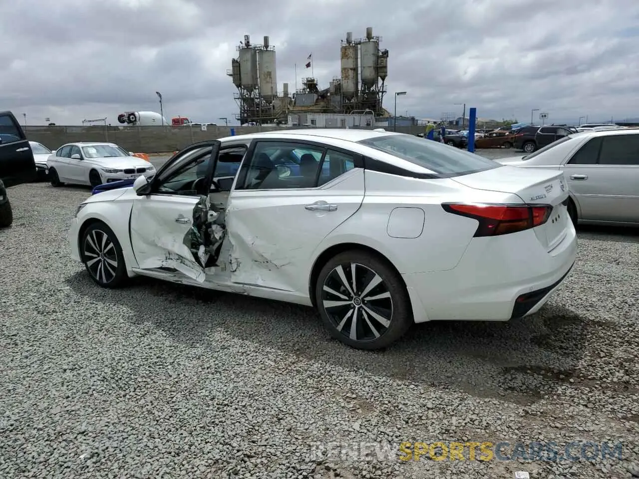 2 Photograph of a damaged car 1N4BL4FW7KC206703 NISSAN ALTIMA 2019