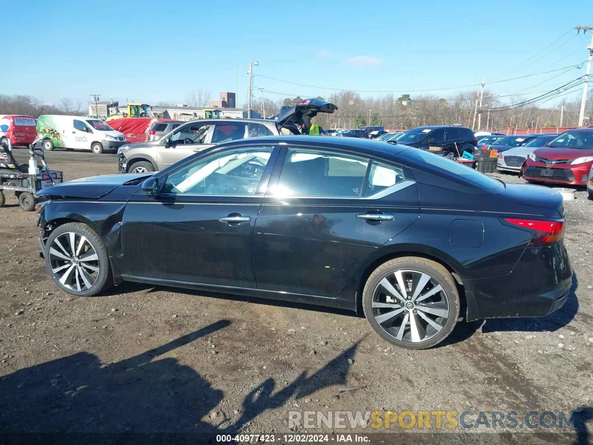 14 Photograph of a damaged car 1N4BL4FWXKN303348 NISSAN ALTIMA 2019