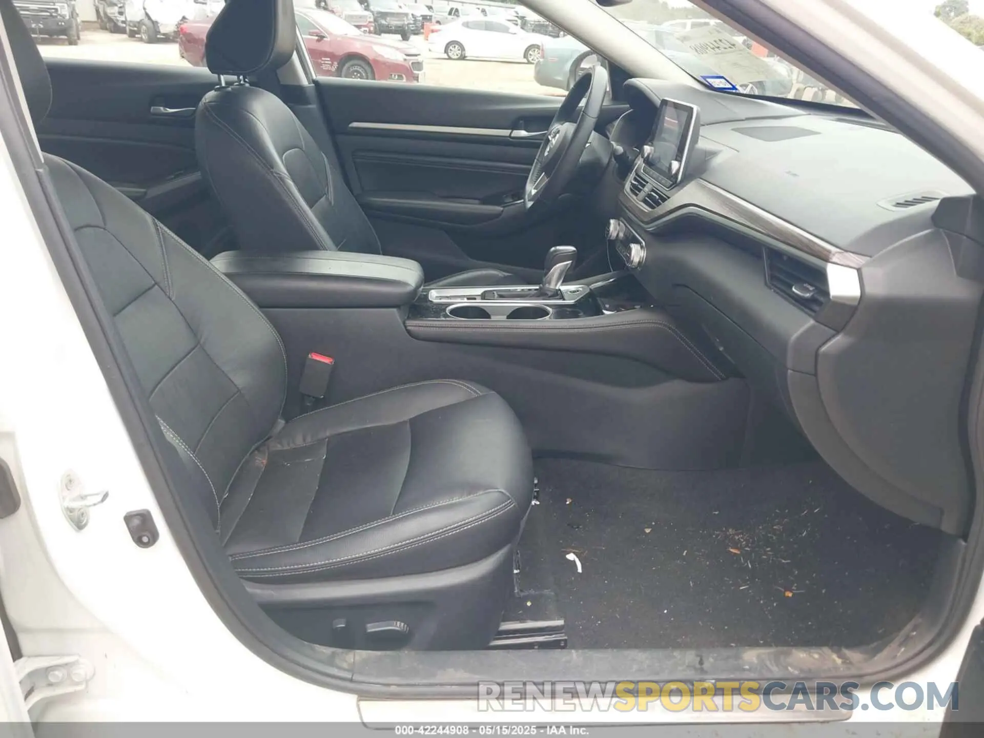 5 Photograph of a damaged car 1N4AL4FV3LN307438 NISSAN ALTIMA 2020