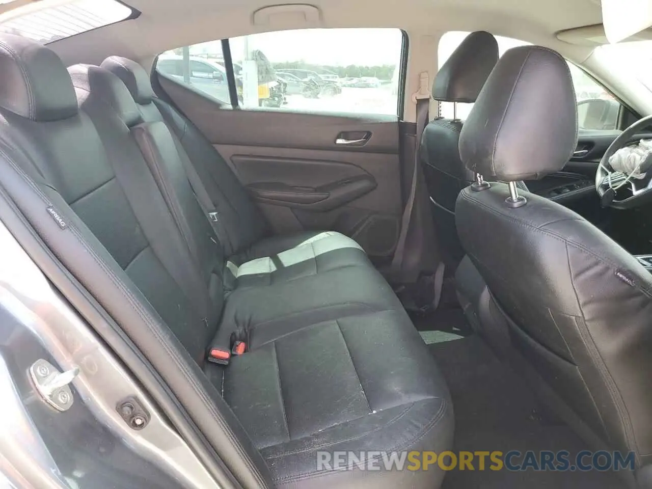 10 Photograph of a damaged car 1N4BL4BV0LC169430 NISSAN ALTIMA 2020