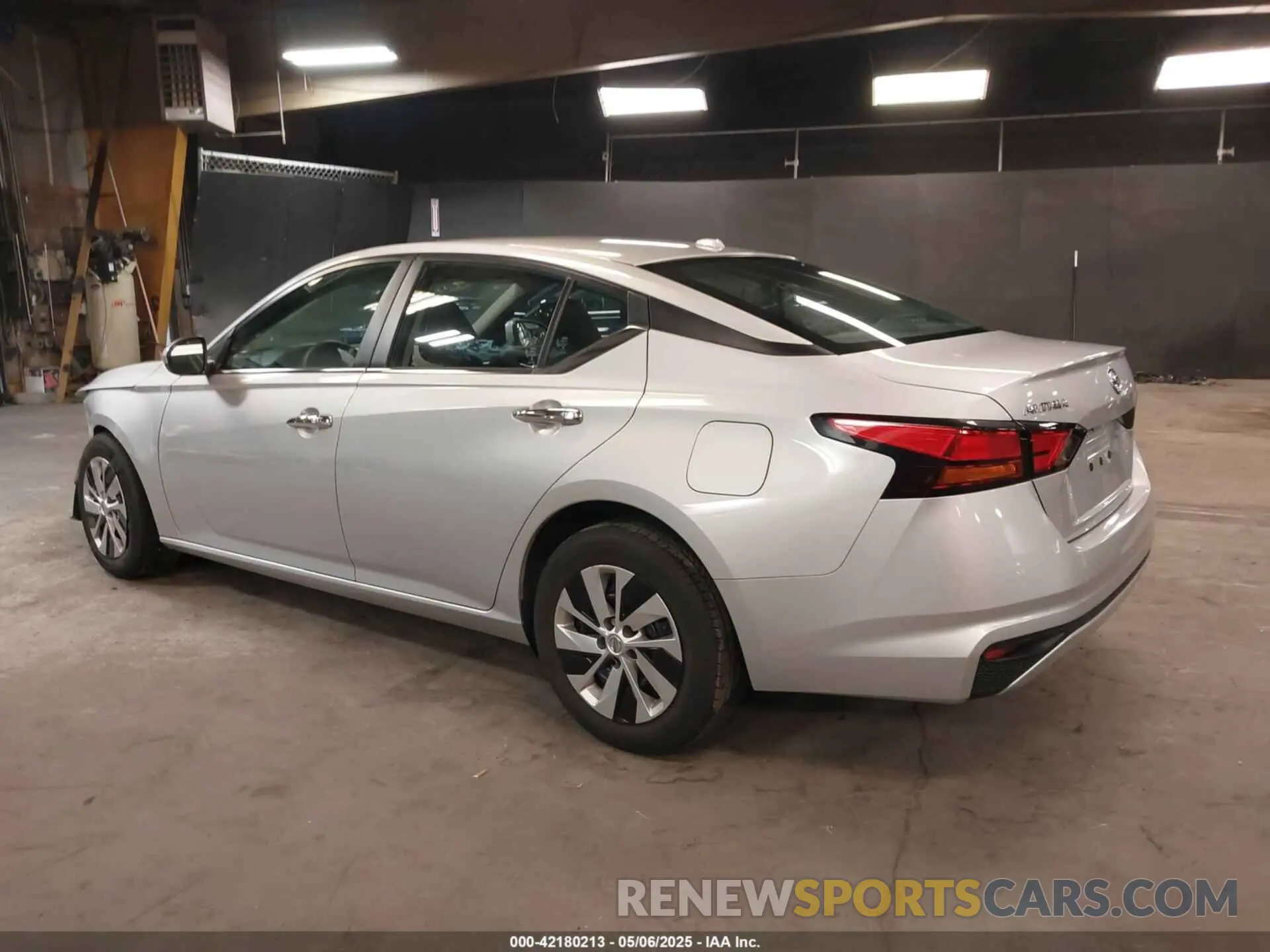 3 Photograph of a damaged car 1N4BL4BV0LC169802 NISSAN ALTIMA 2020
