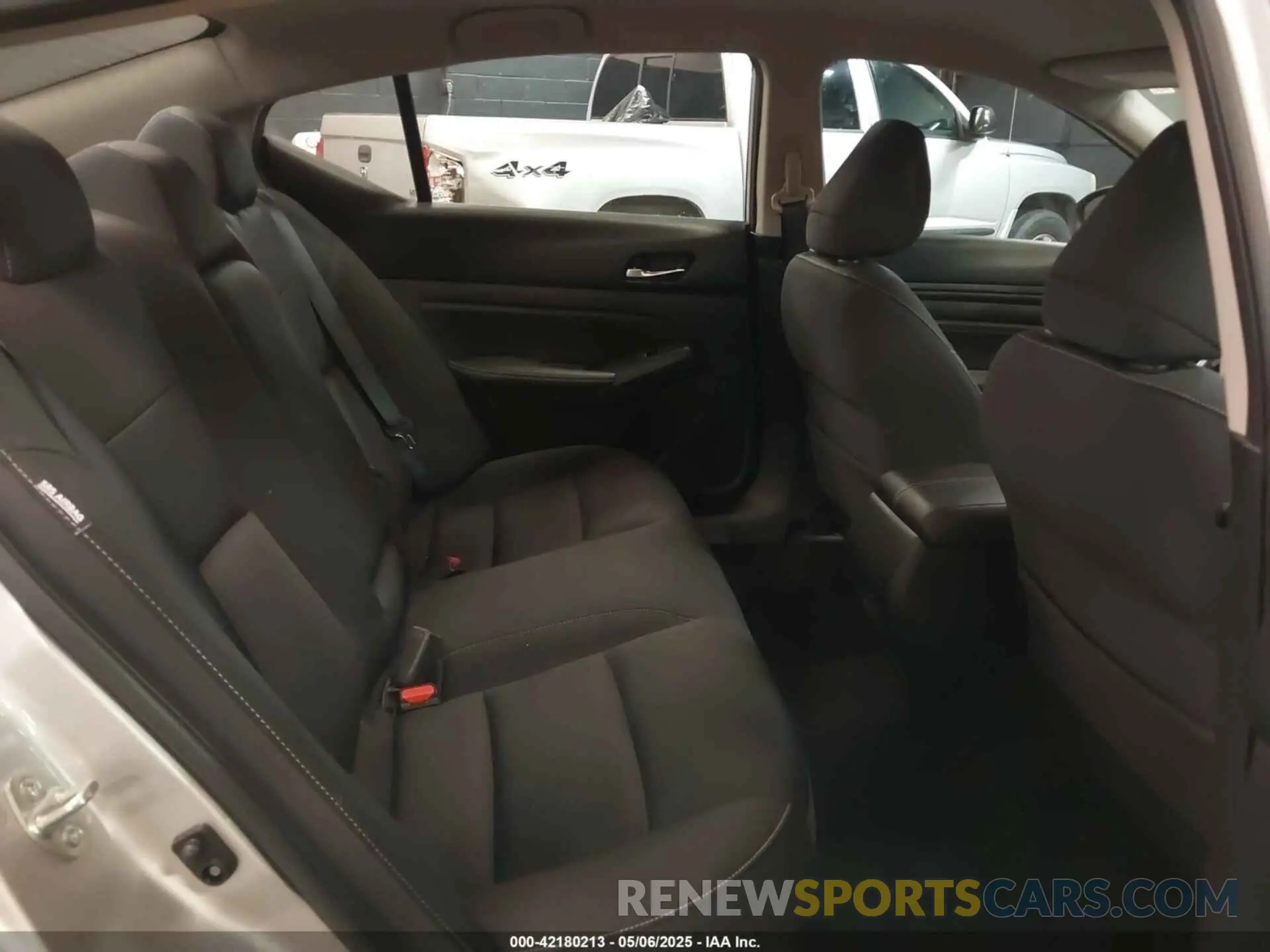 8 Photograph of a damaged car 1N4BL4BV0LC169802 NISSAN ALTIMA 2020