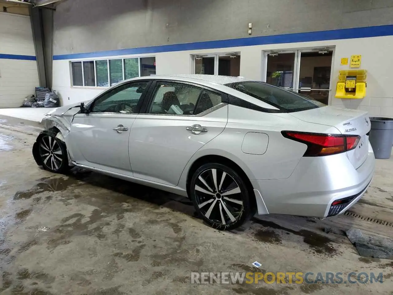 2 Photograph of a damaged car 1N4BL4BV0LC176863 NISSAN ALTIMA 2020